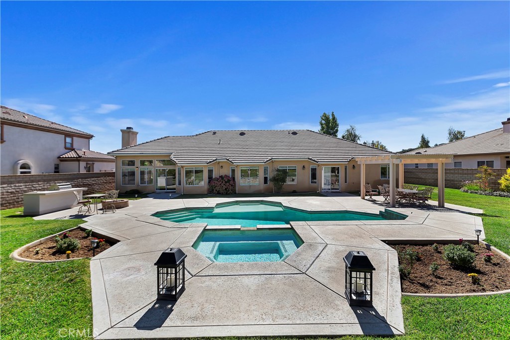 38228 Wild Poppy Lane
