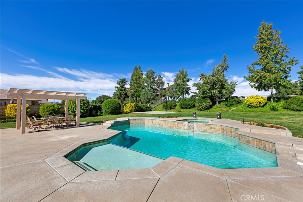 38228 Wild Poppy Lane