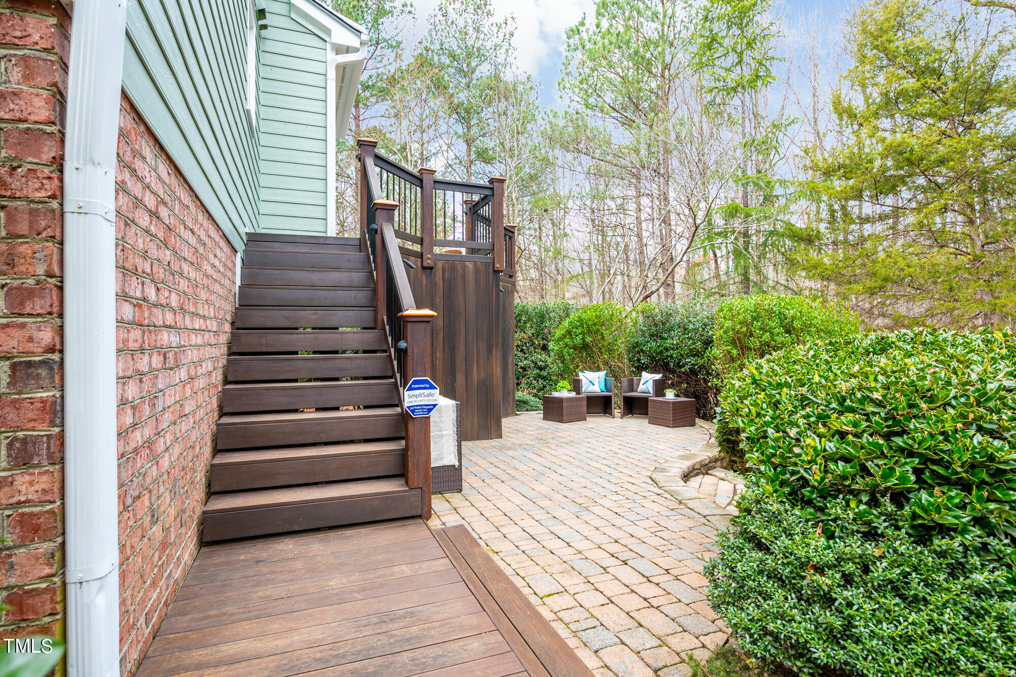 104 Westbank Court