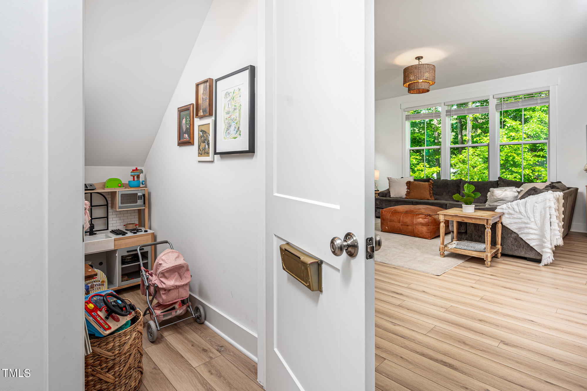 1110 Fly Catcher Court
