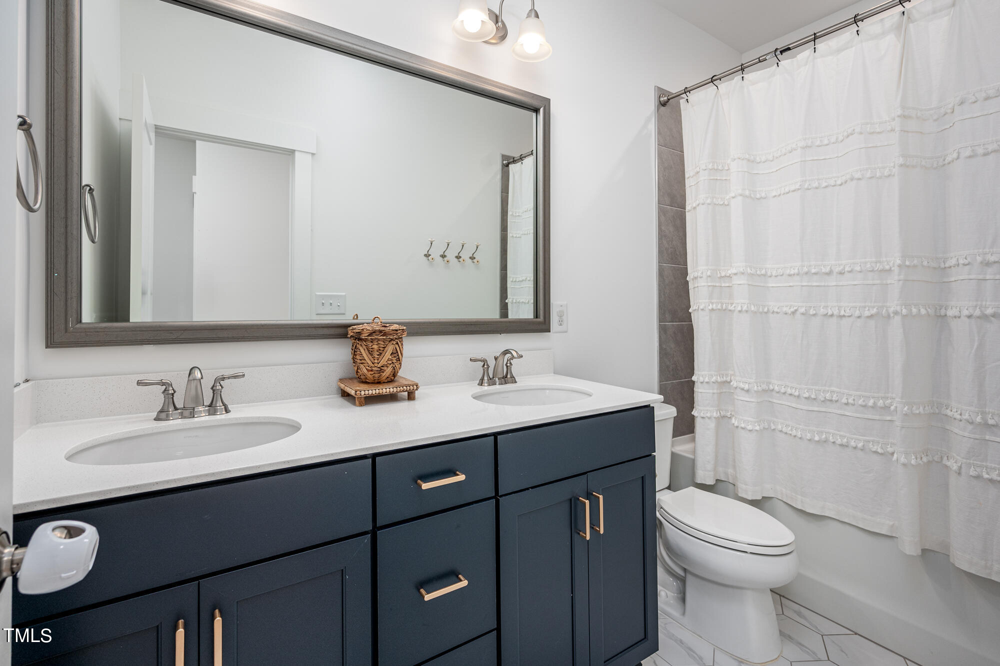 1110 Fly Catcher Court