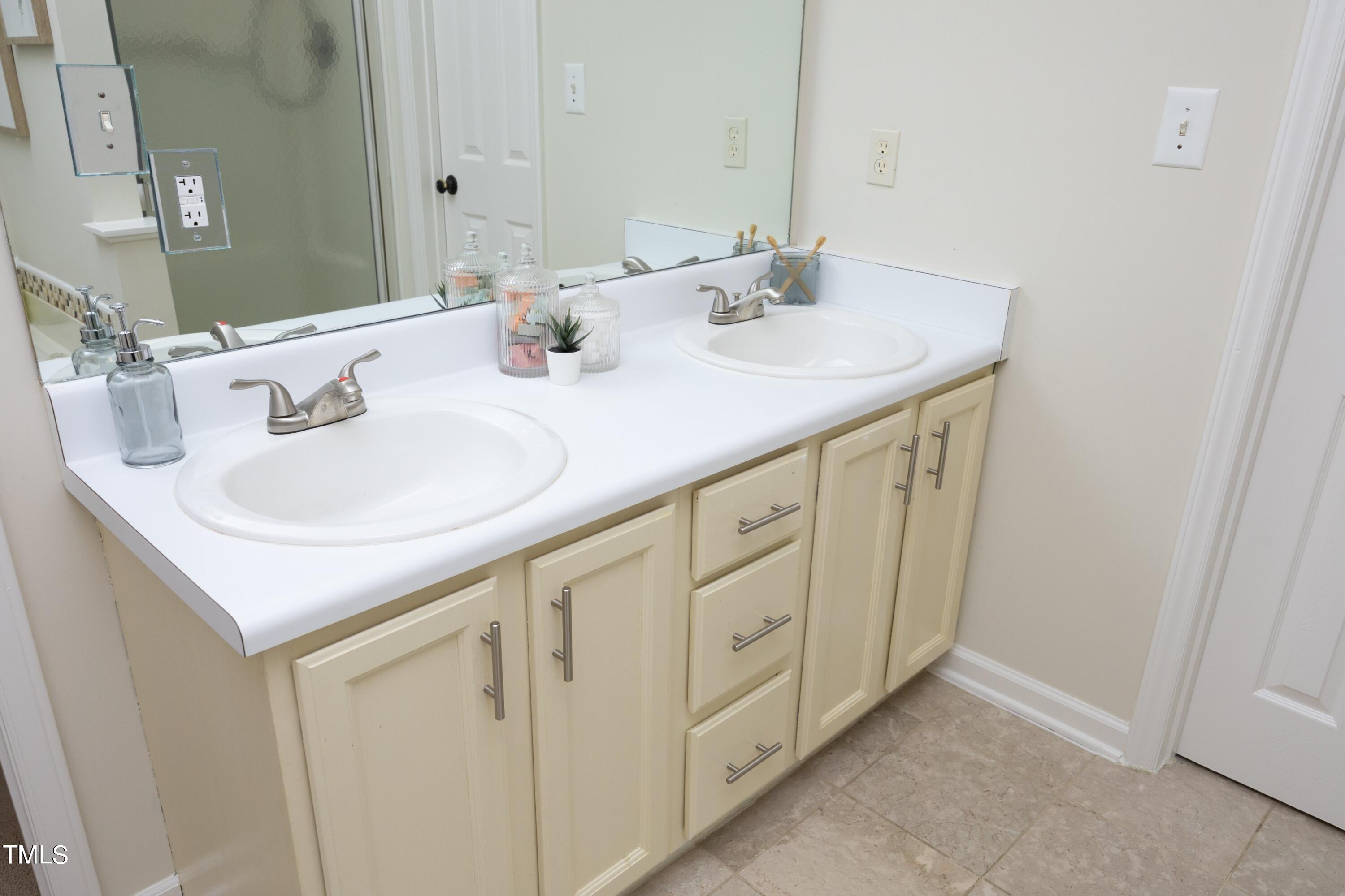 4004 Ellisfield Drive