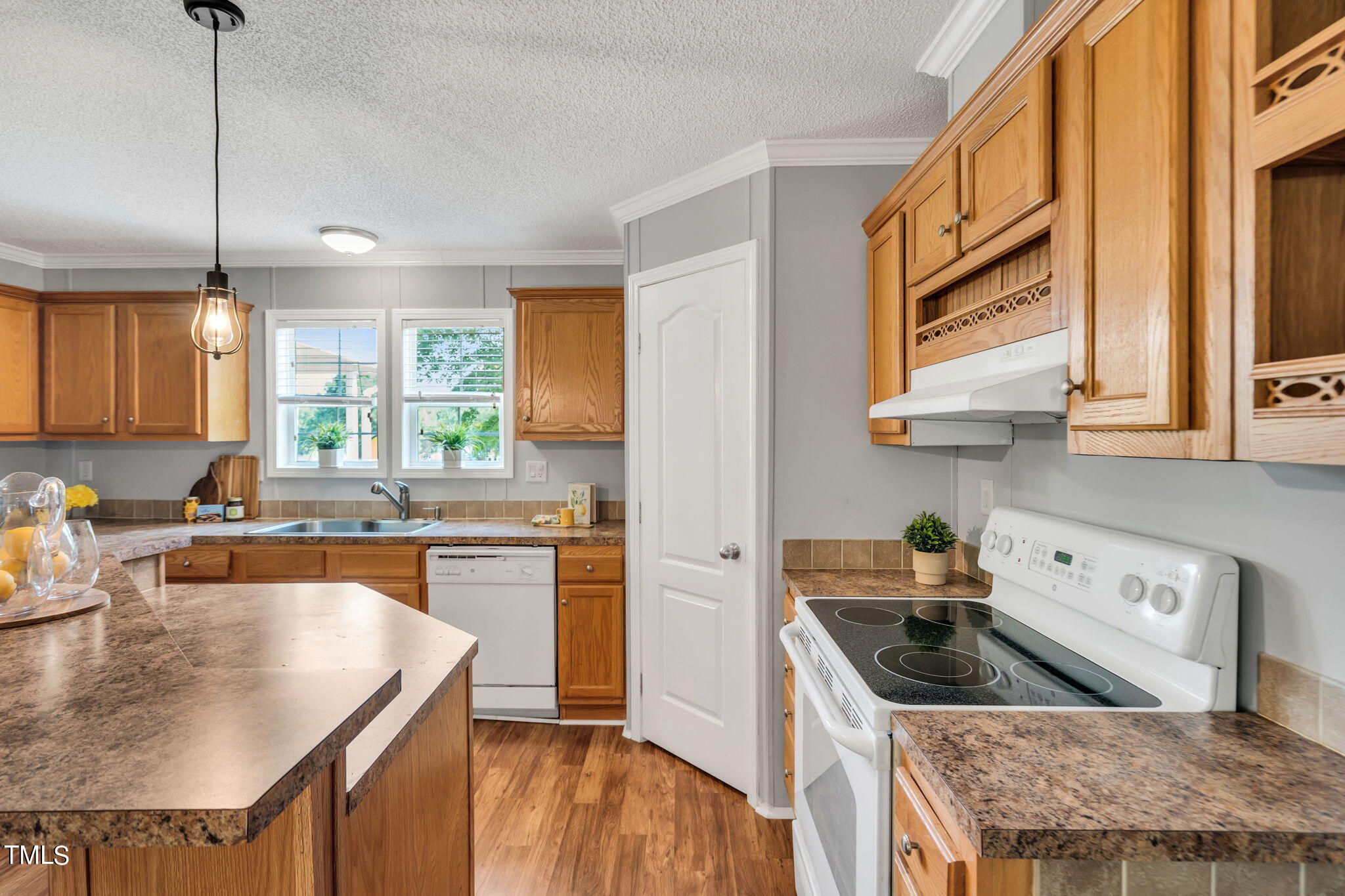 4711 Wheels Hill Road