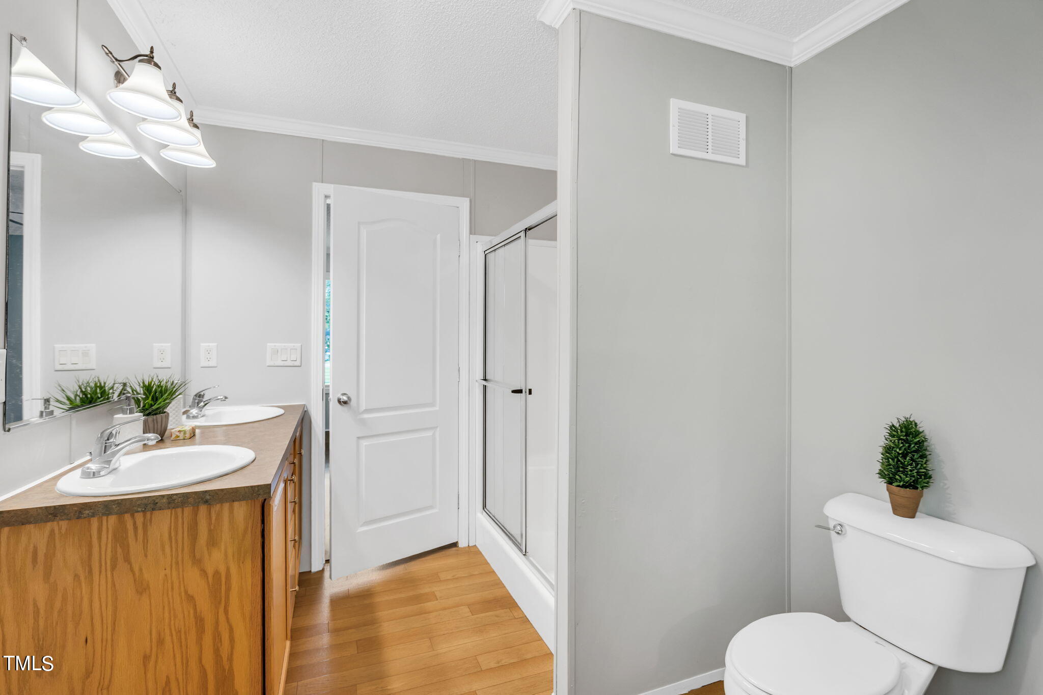 4711 Wheels Hill Road