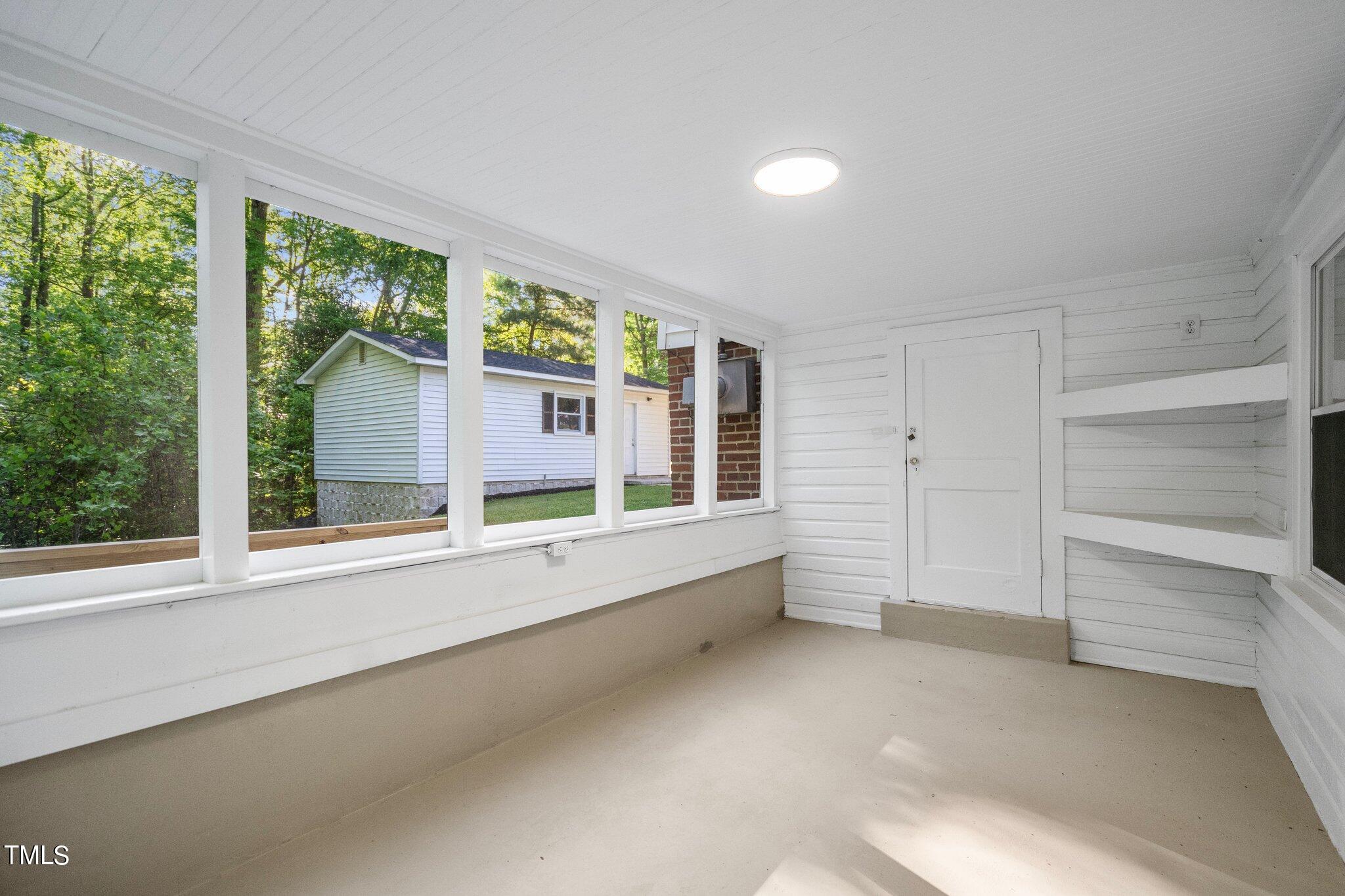 1909 E Geer Street
