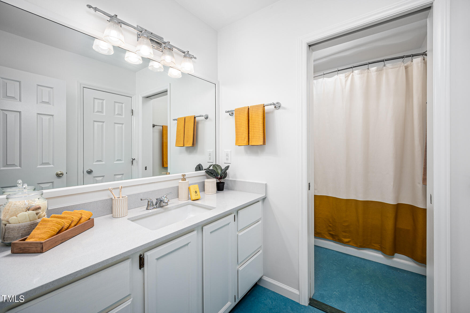 101 Thomas Lane # 3 Unit: C-3