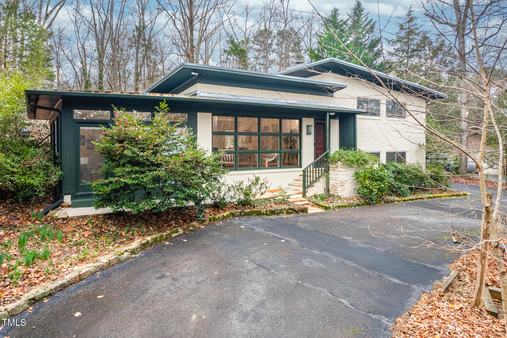 1824 S Lakeshore Drive