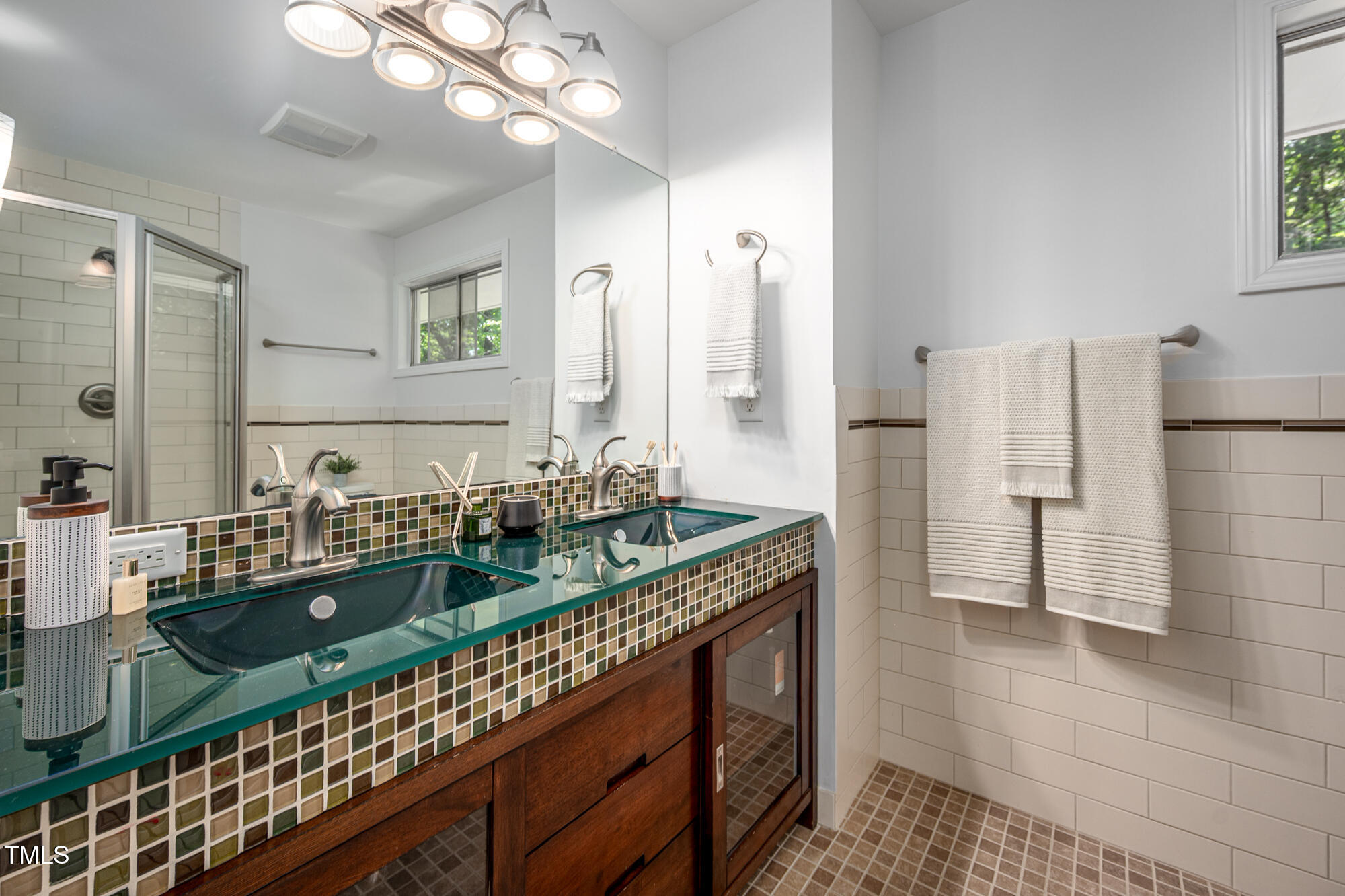1111 Sourwood Circle