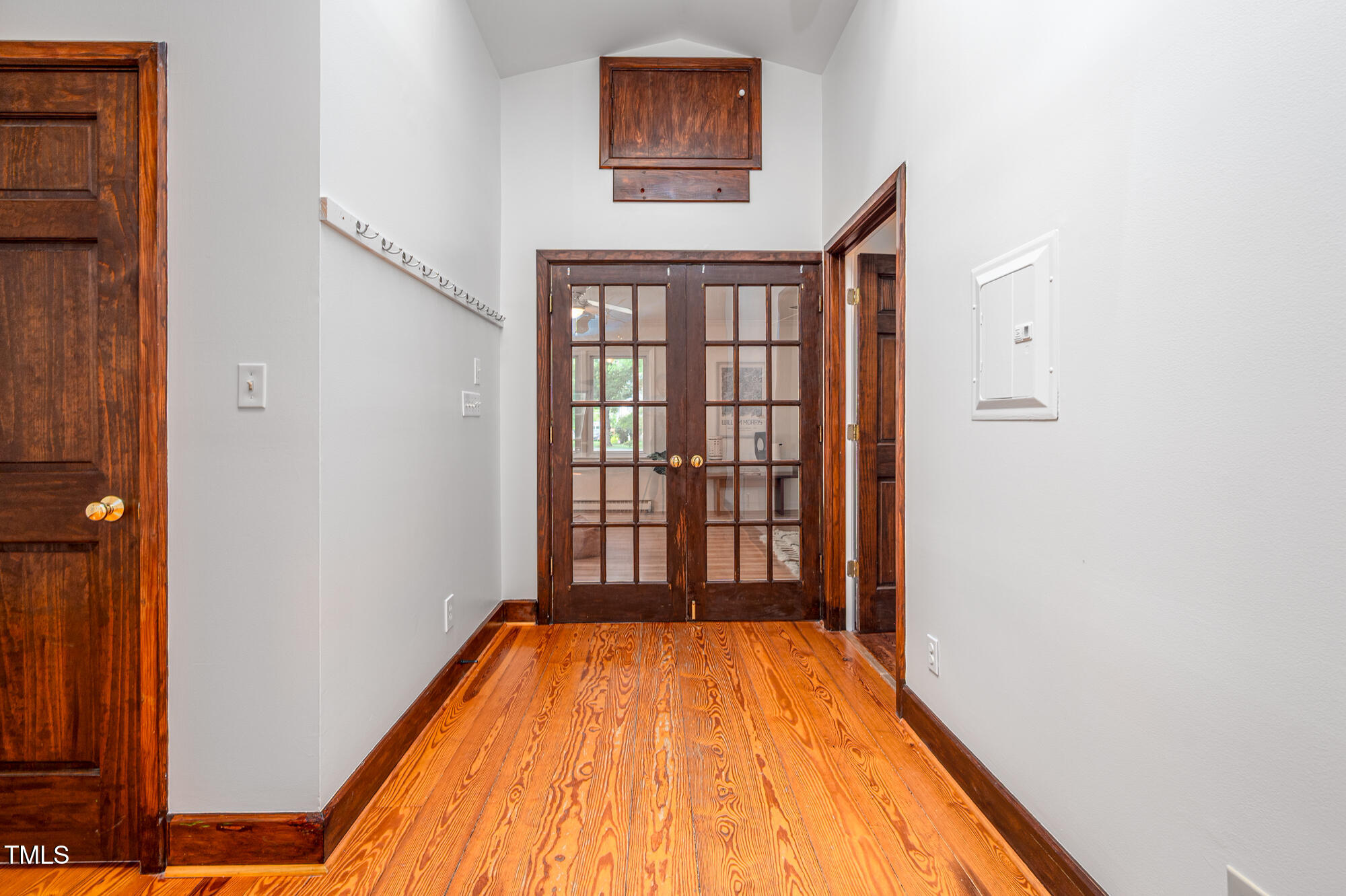 60 Oakwood Drive