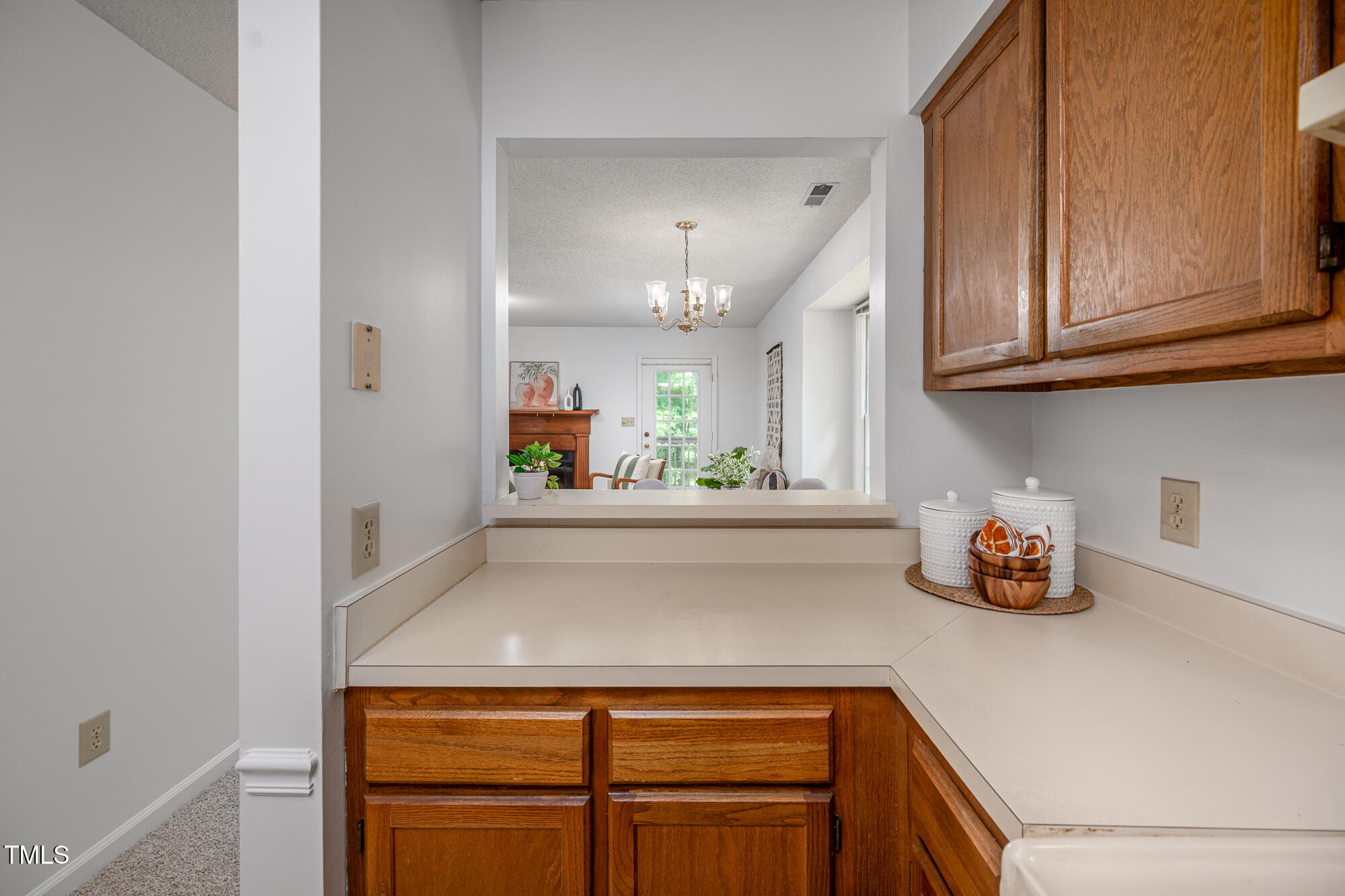 121 Long Shadow Place