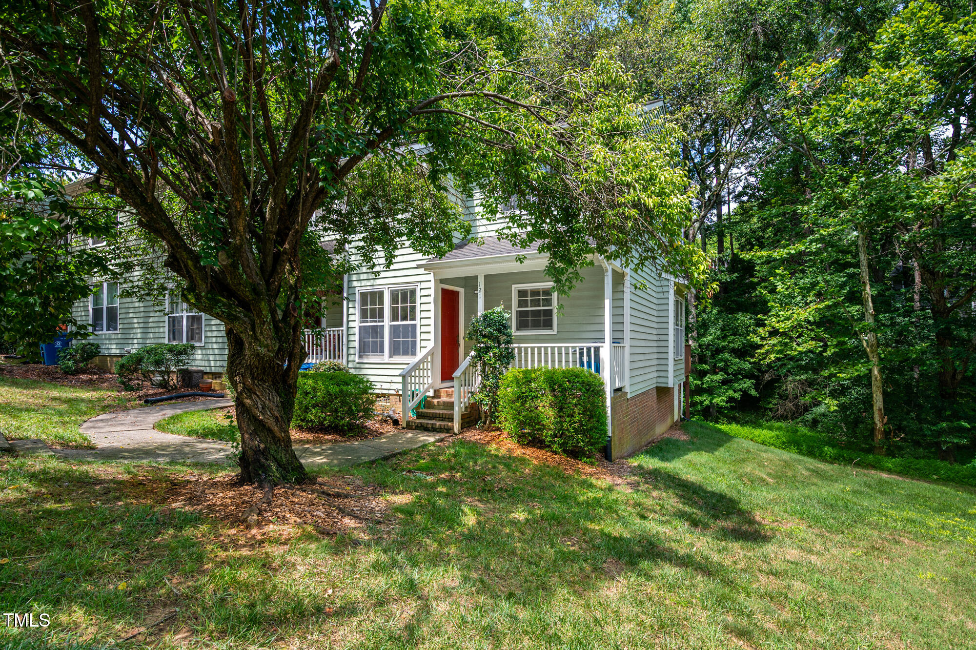 121 Long Shadow Place