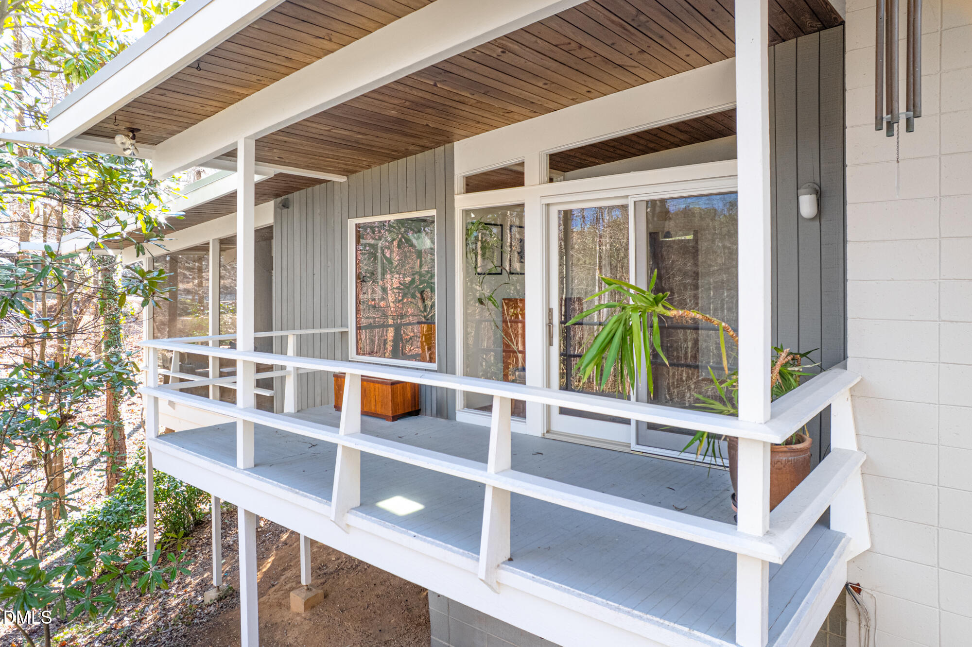 1030 Highland Woods Road