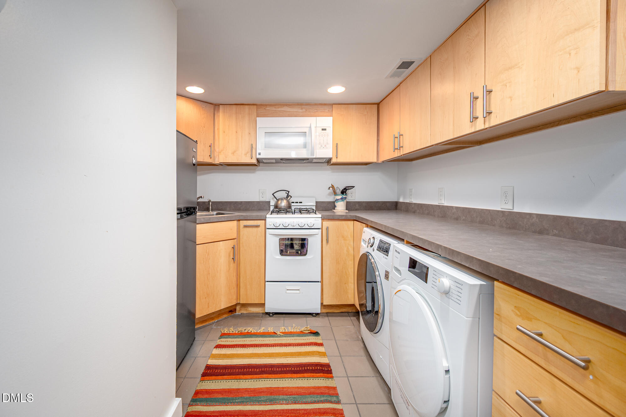 1030 Highland Woods Road