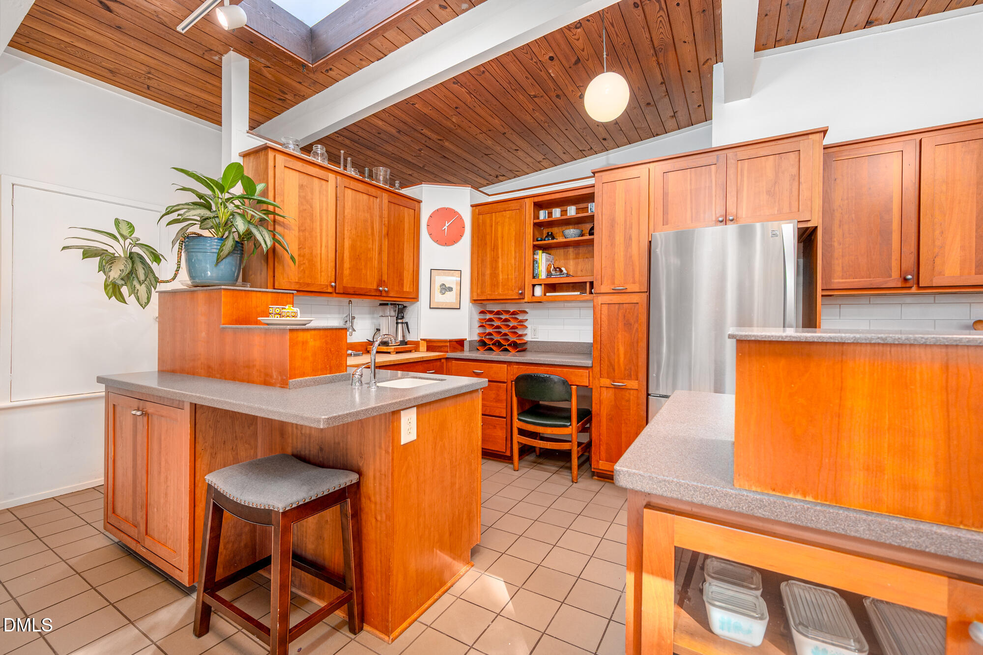 1030 Highland Woods Road