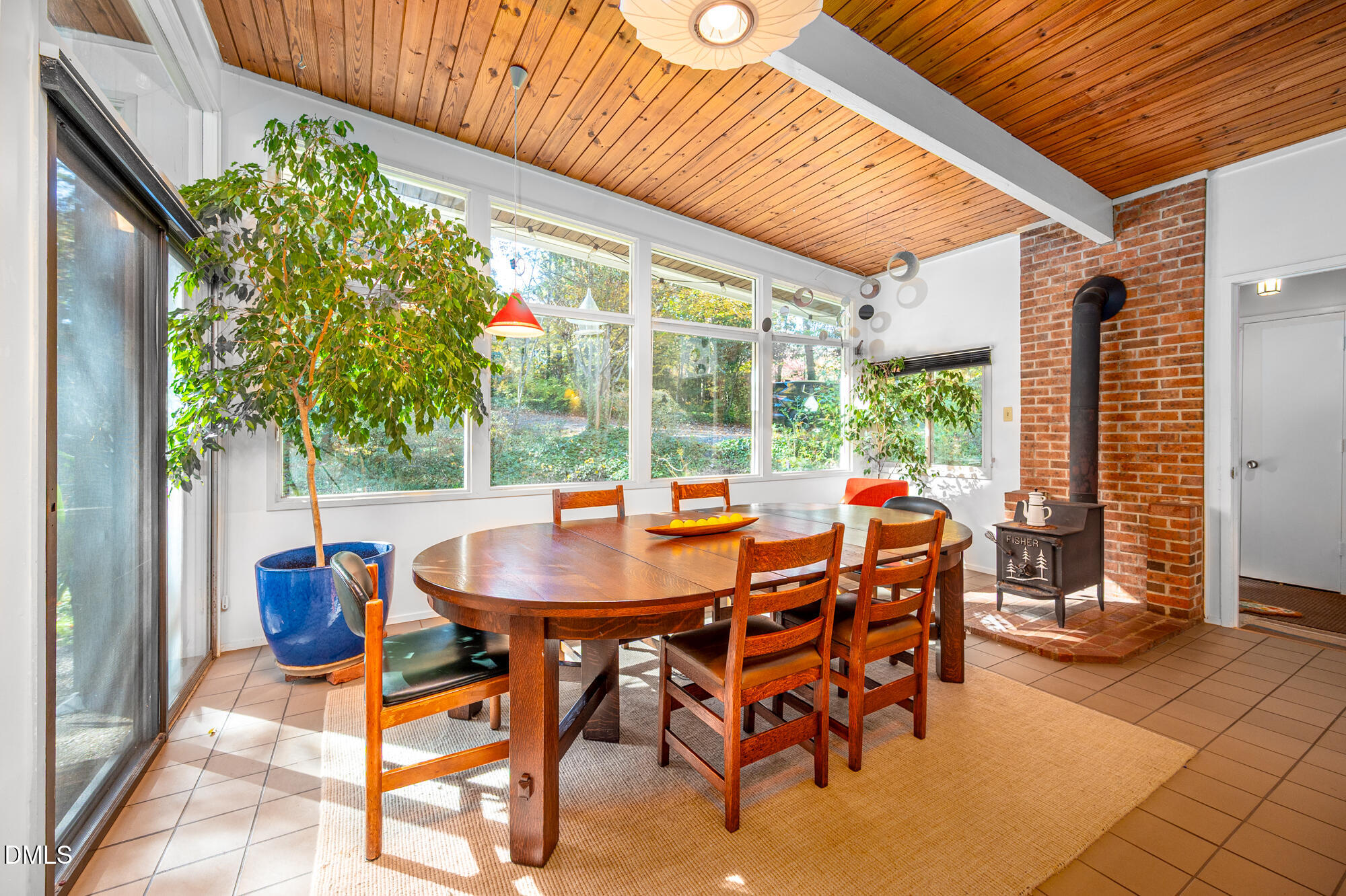 1030 Highland Woods Road