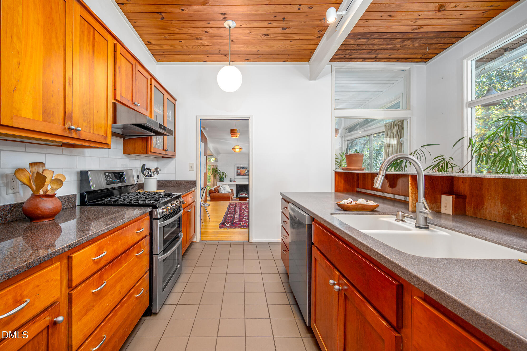 1030 Highland Woods Road