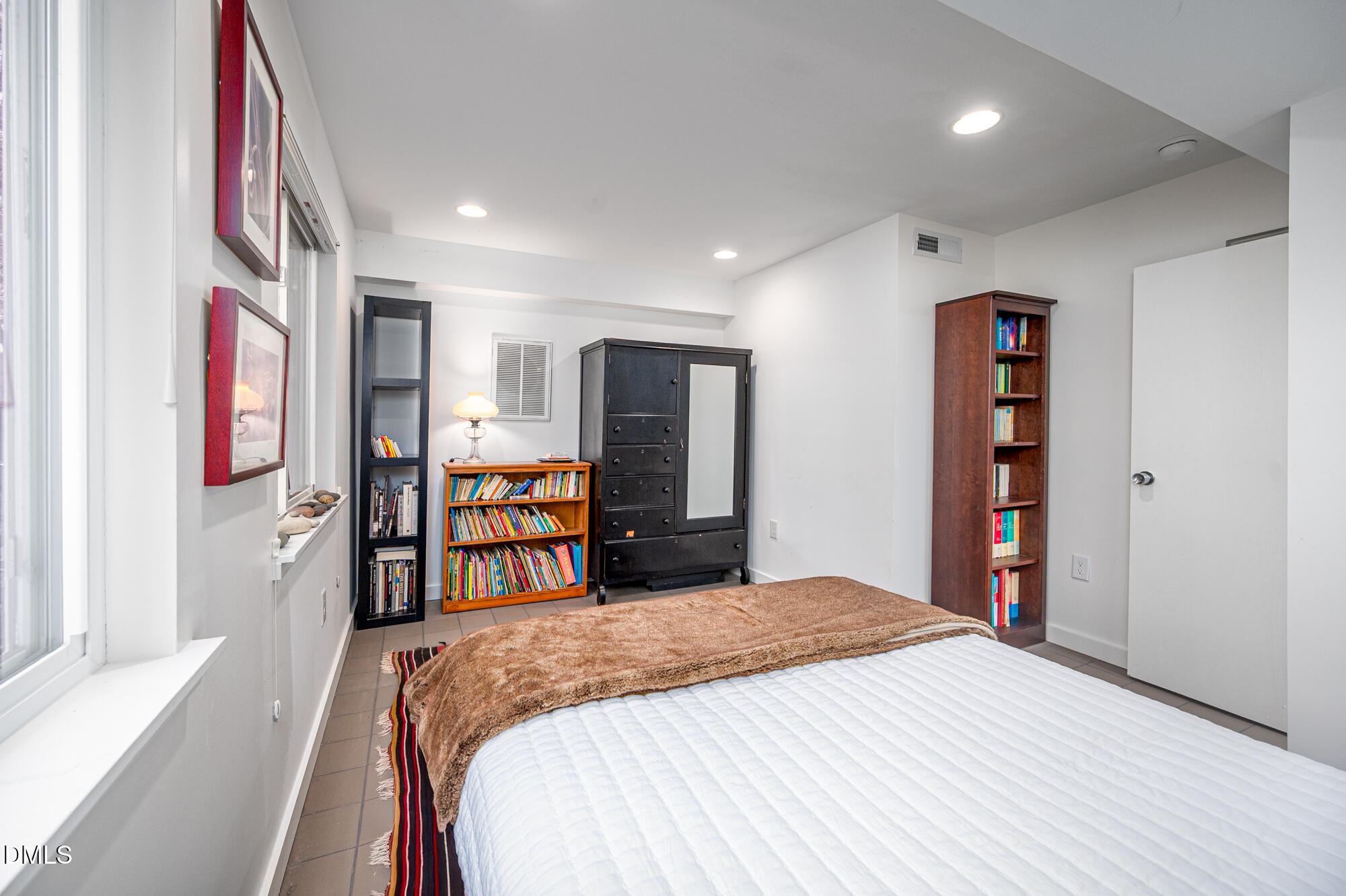 1030 Highland Woods Road