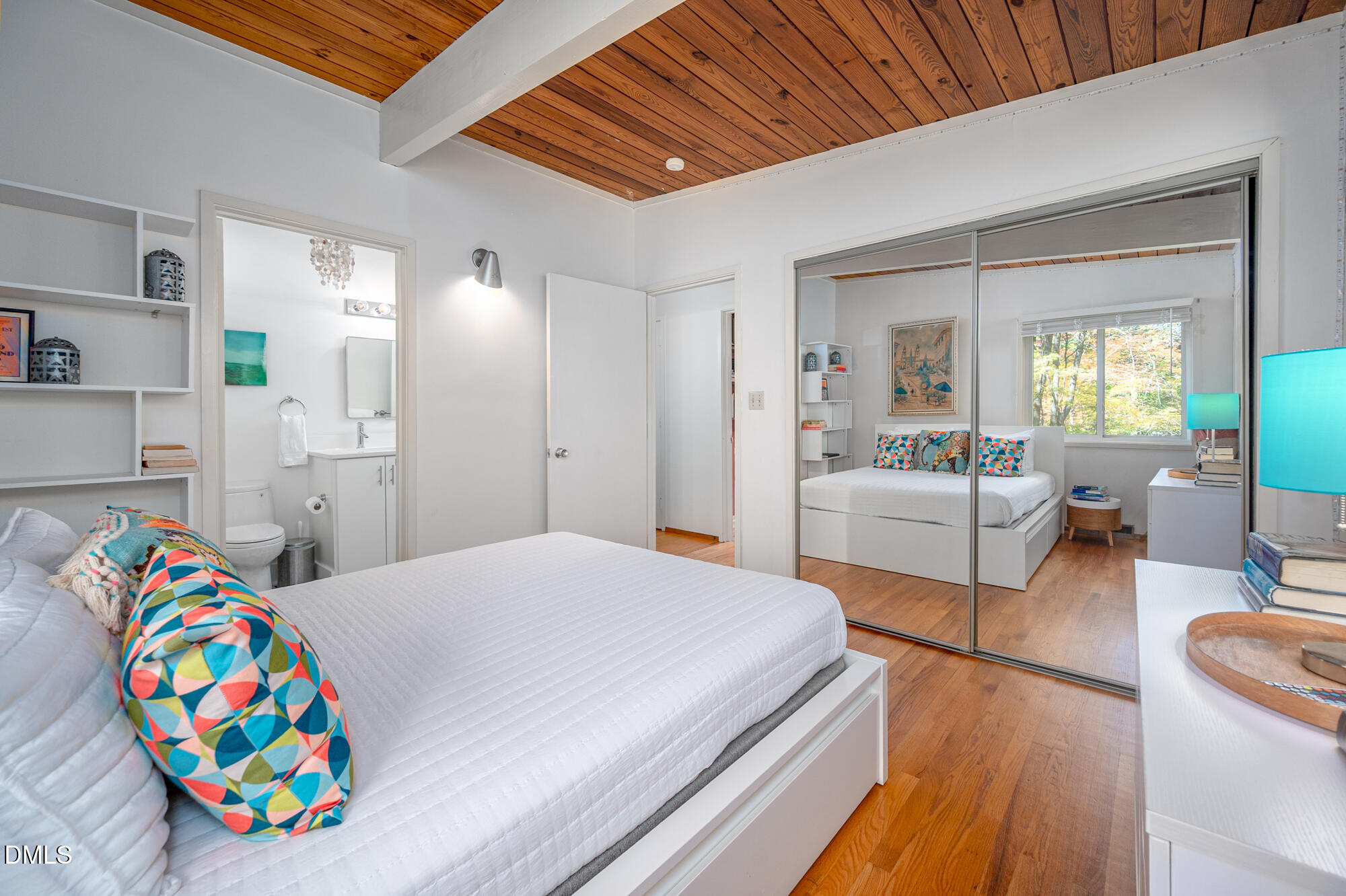 1030 Highland Woods Road