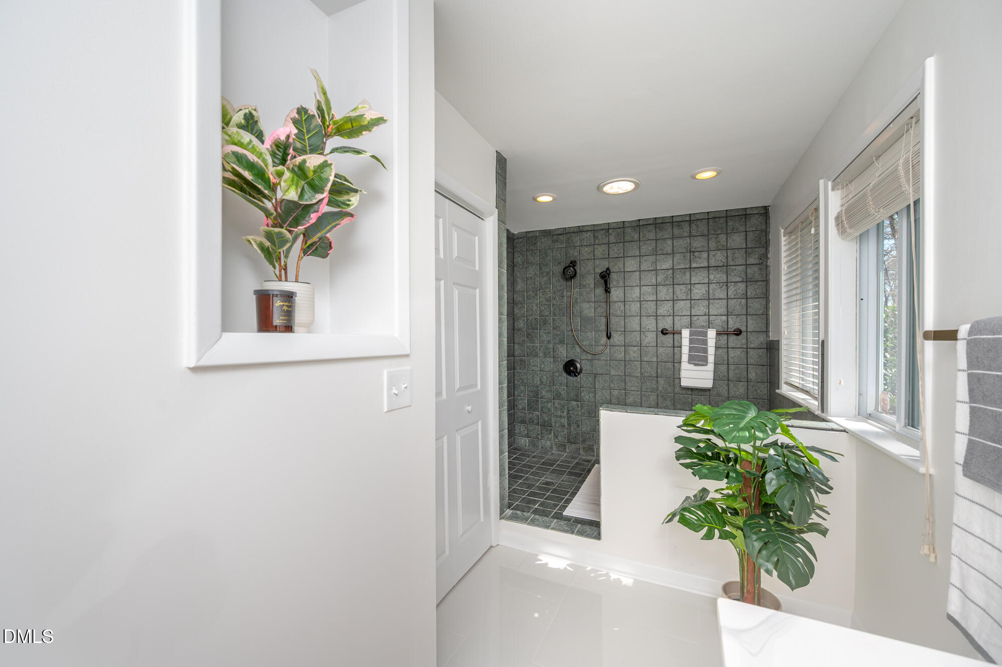 1109 Sourwood Circle