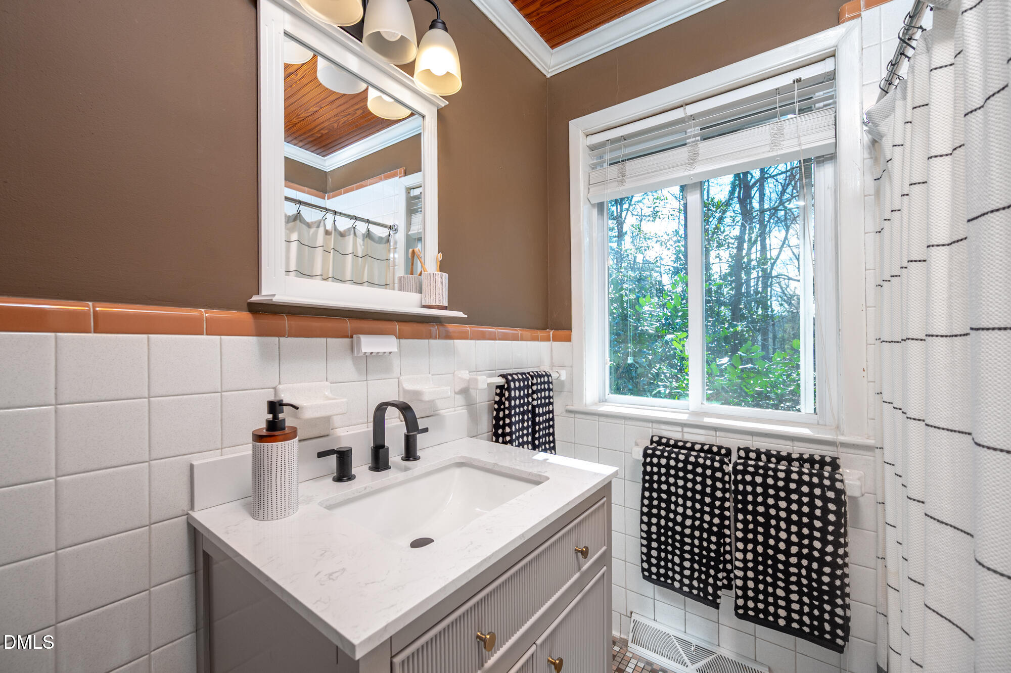 1109 Sourwood Circle