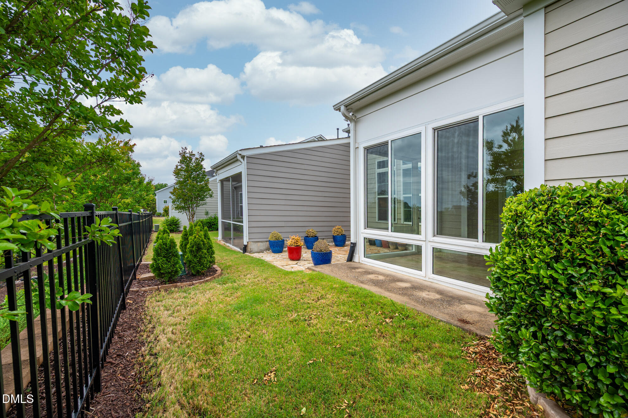 942 River Bark Place