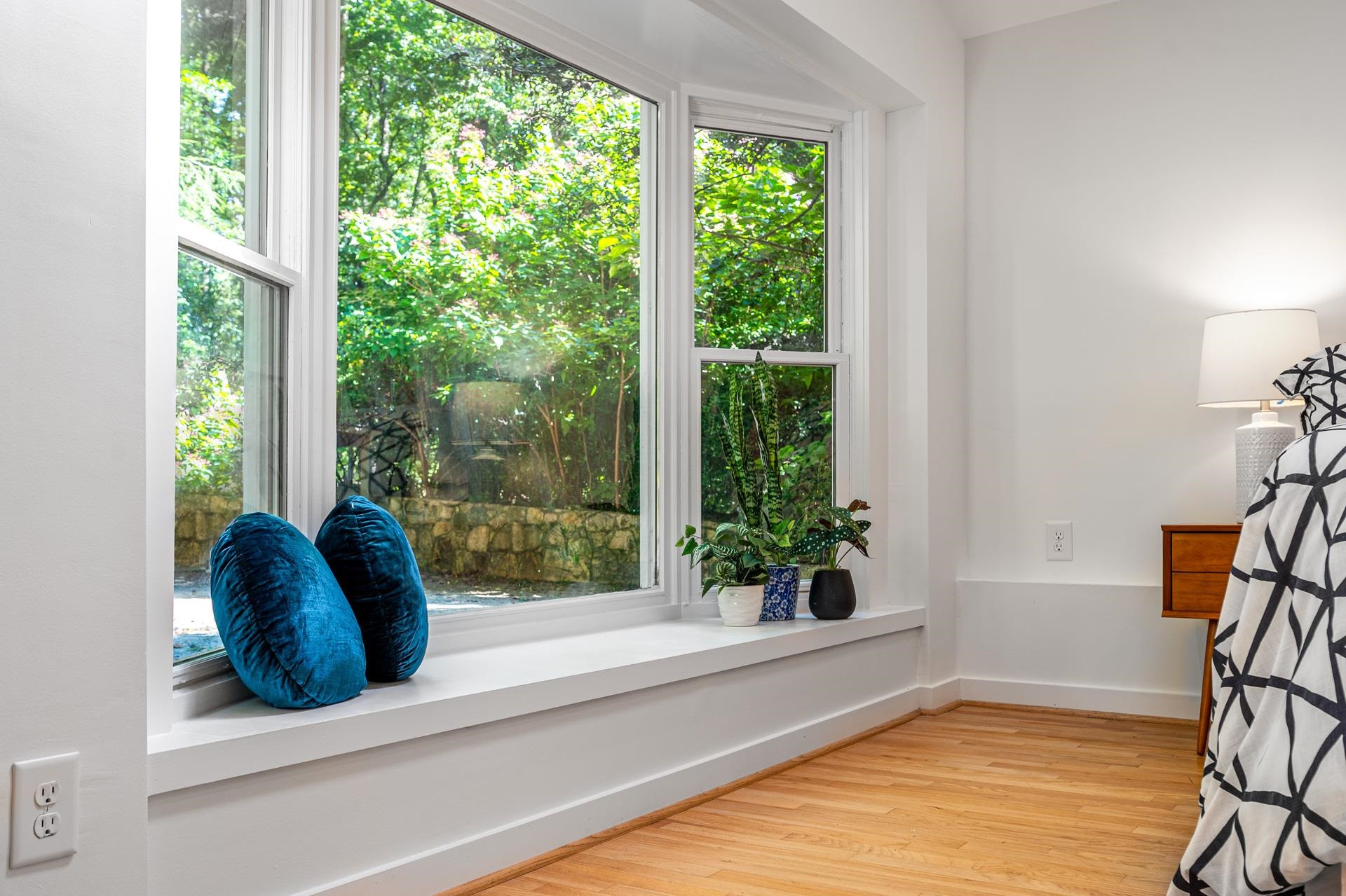 1122 Sourwood Drive