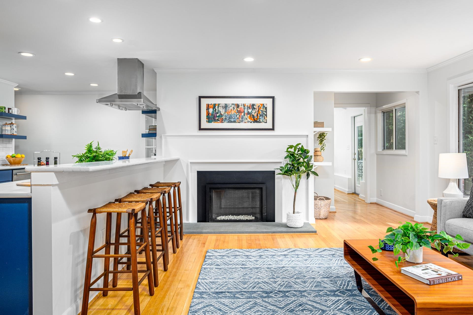 1122 Sourwood Drive
