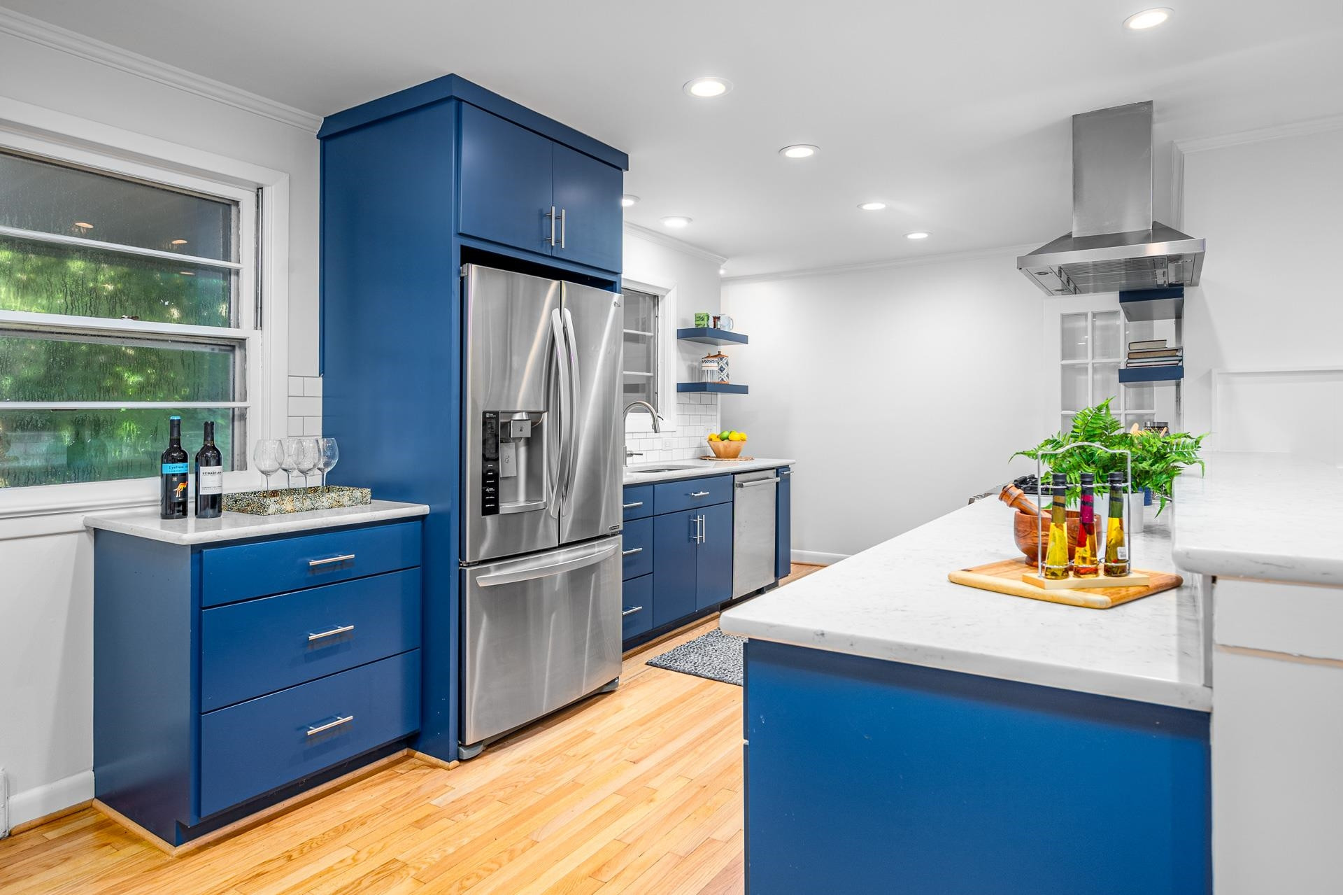 1122 Sourwood Drive