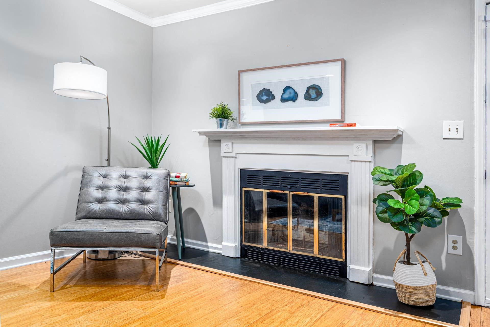 118 Longshadow Place