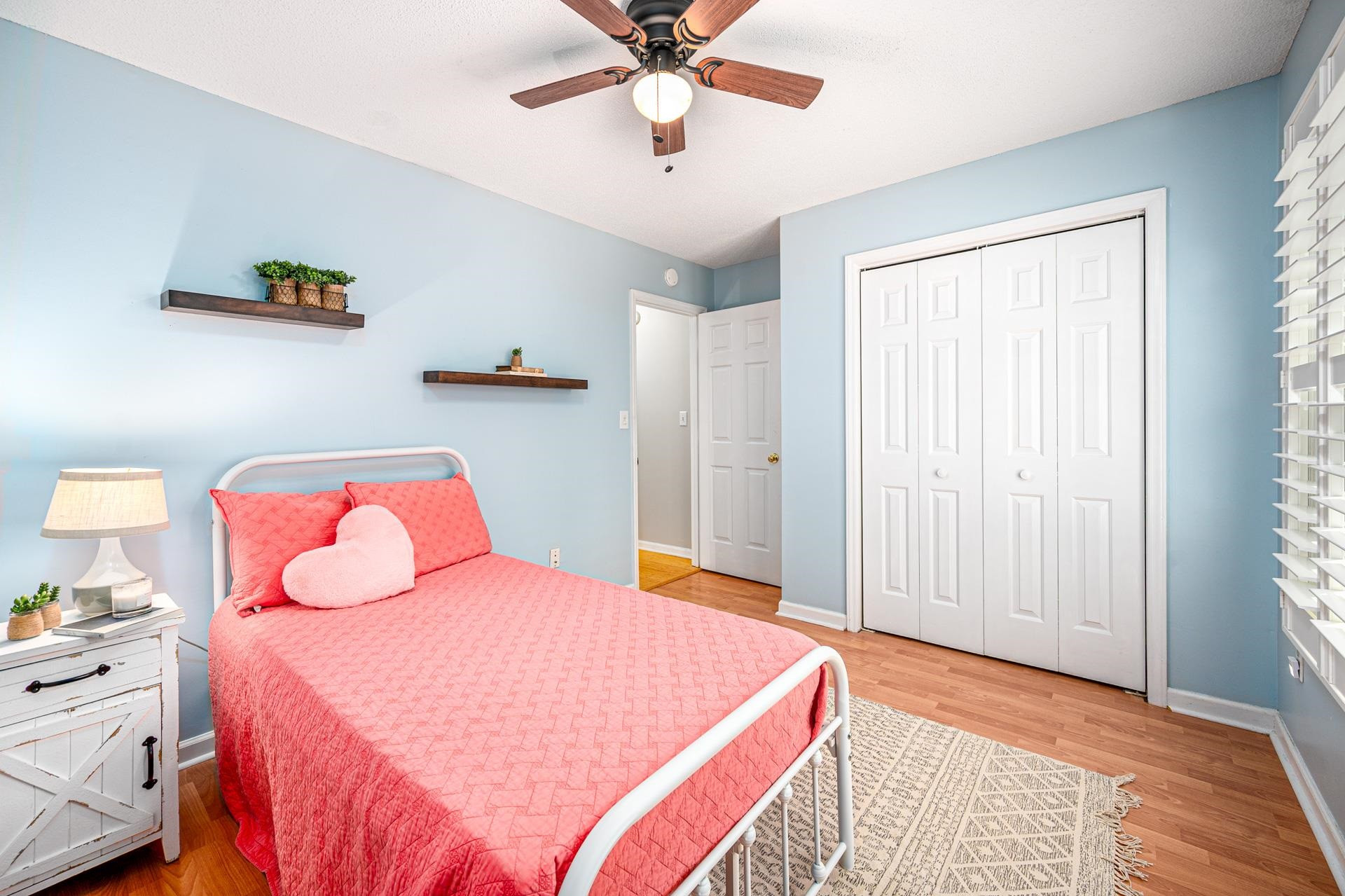 118 Longshadow Place