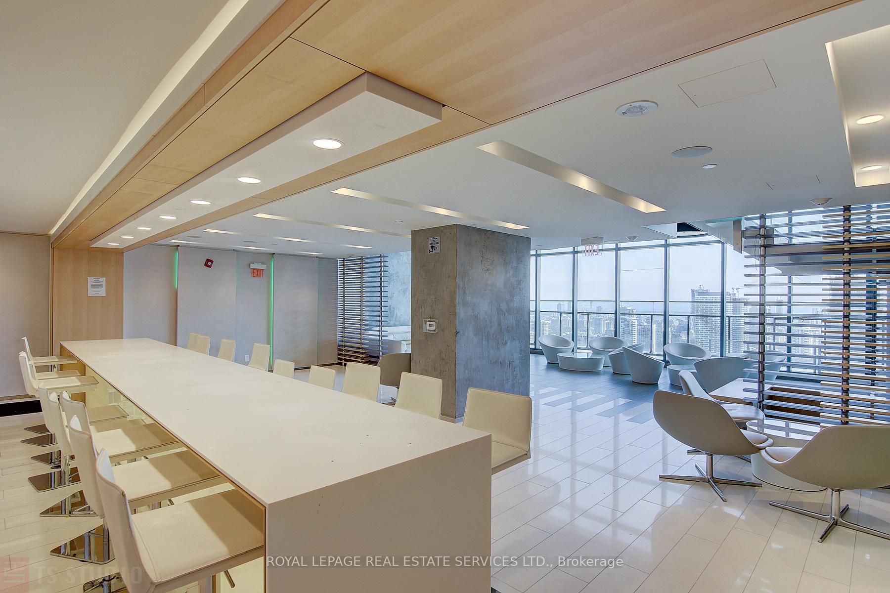45 CHARLES Street E #4111