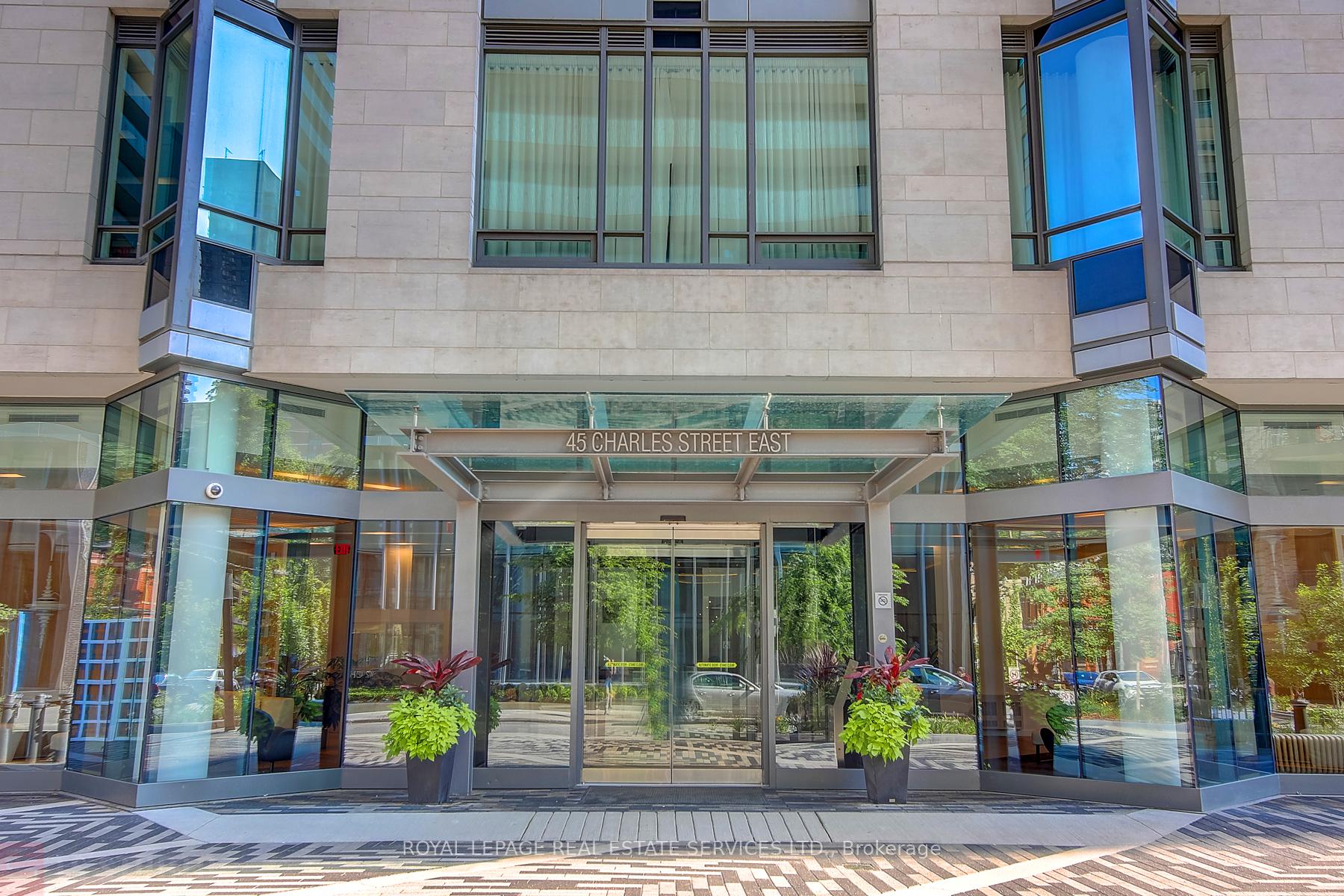 45 CHARLES Street E #4111