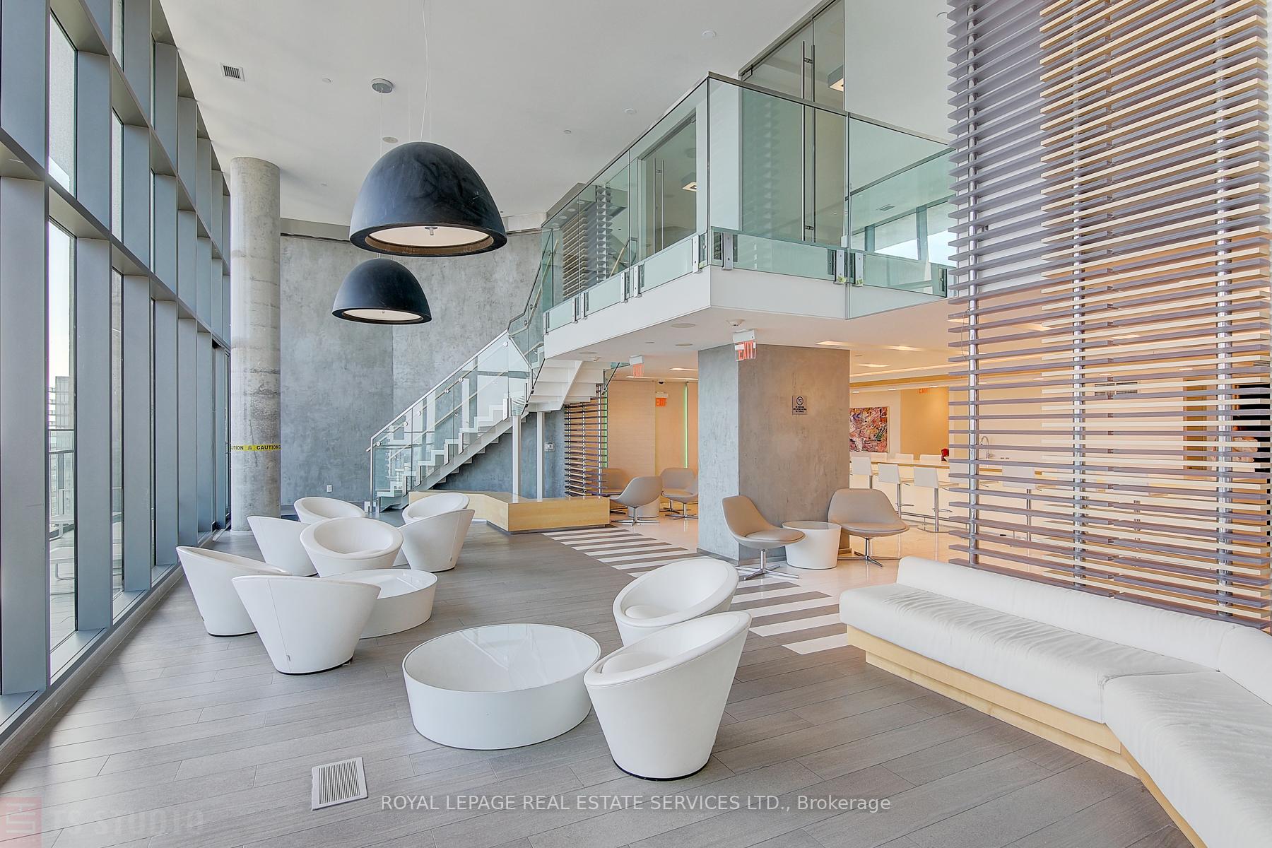 45 CHARLES Street E #4111