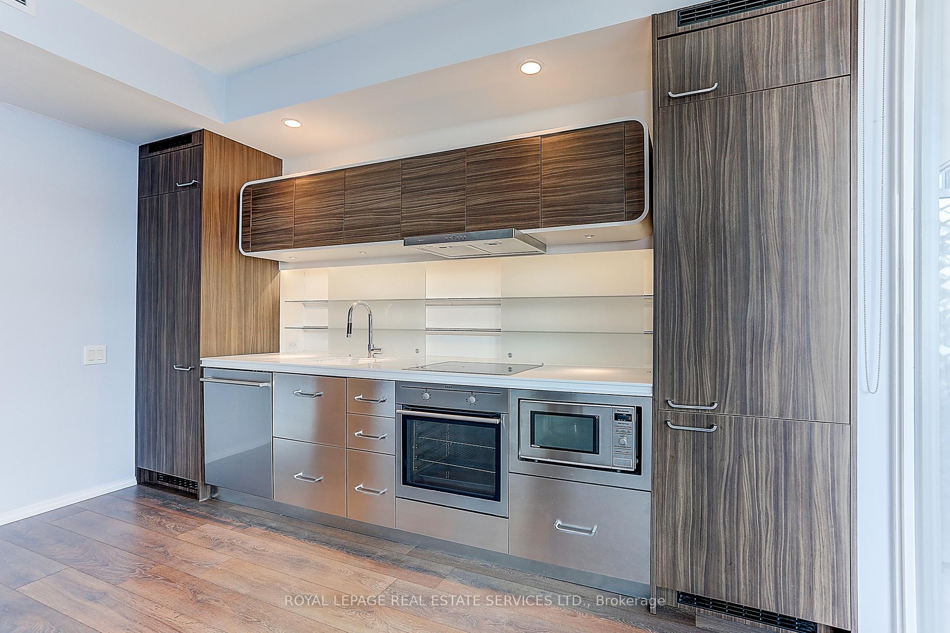 45 CHARLES Street E #4111
