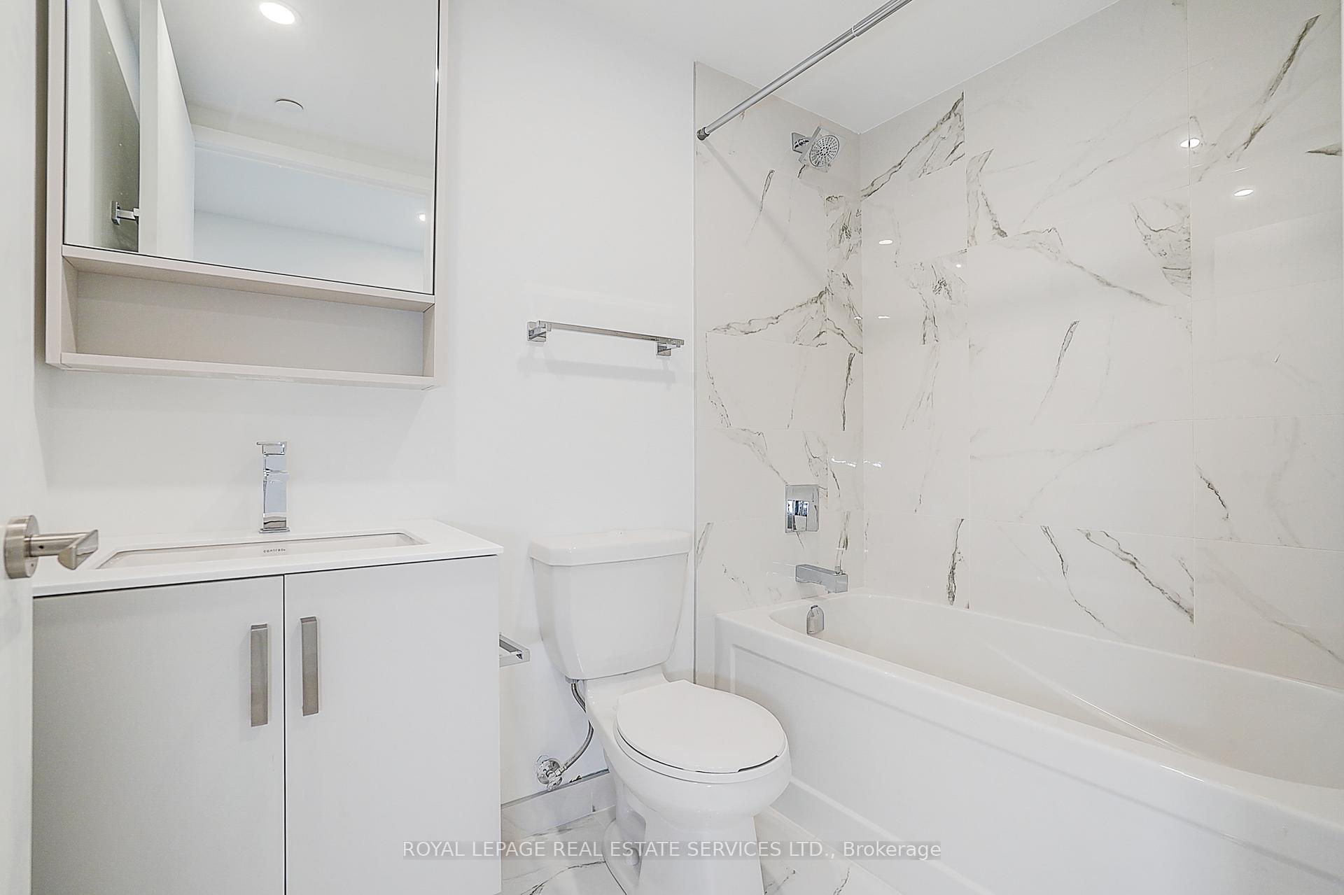 88 Queen Street E 3508