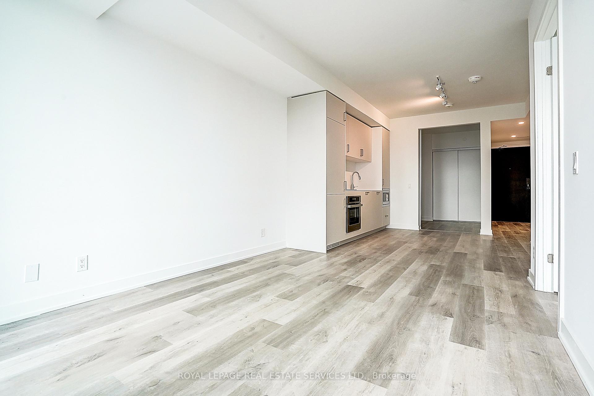 88 Queen Street E 3508