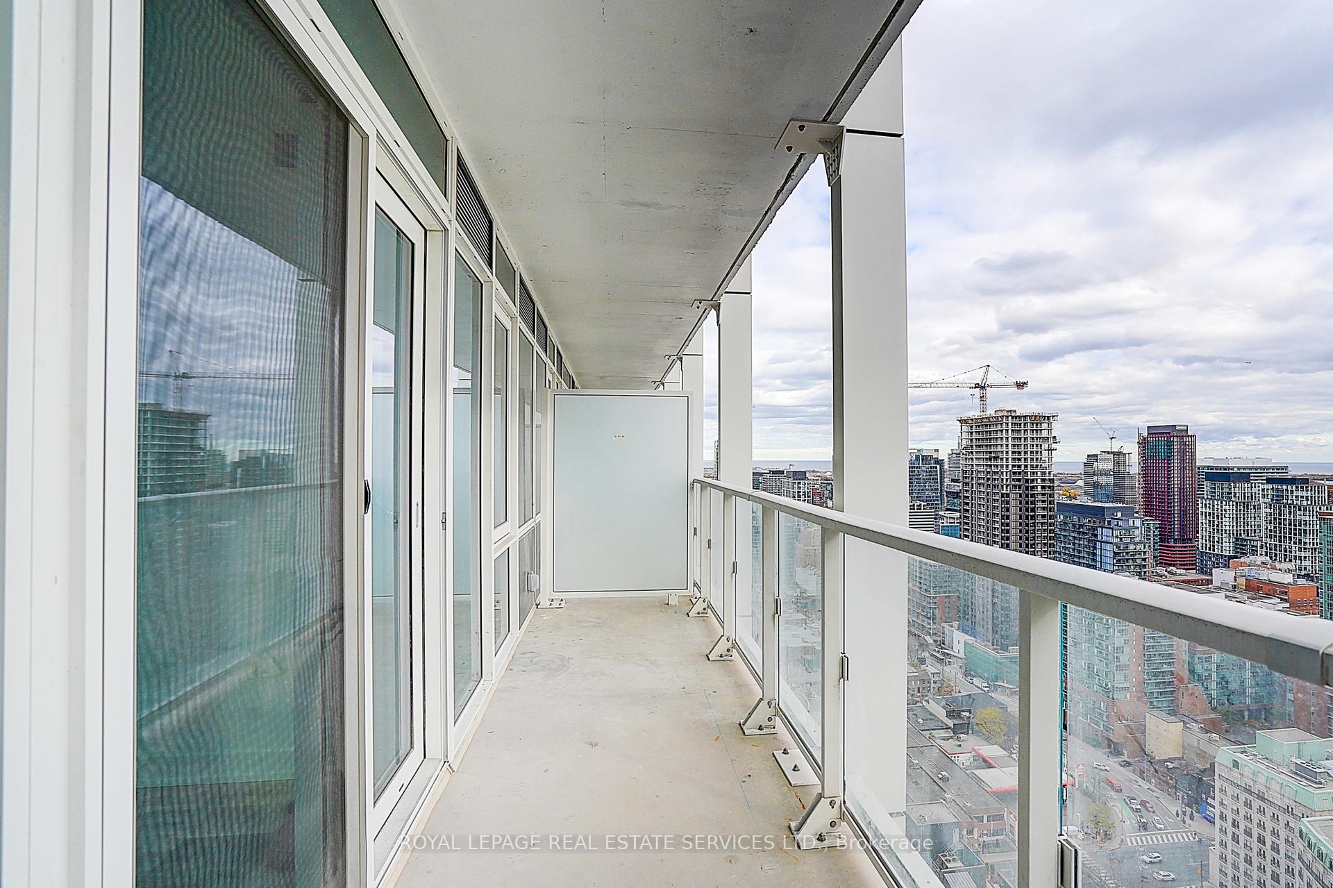 88 Queen Street E 3508