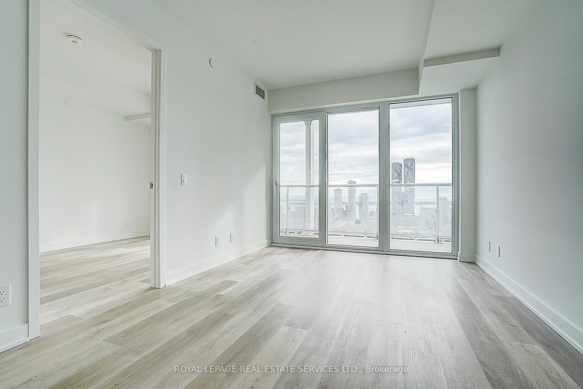 88 Queen Street E 3508