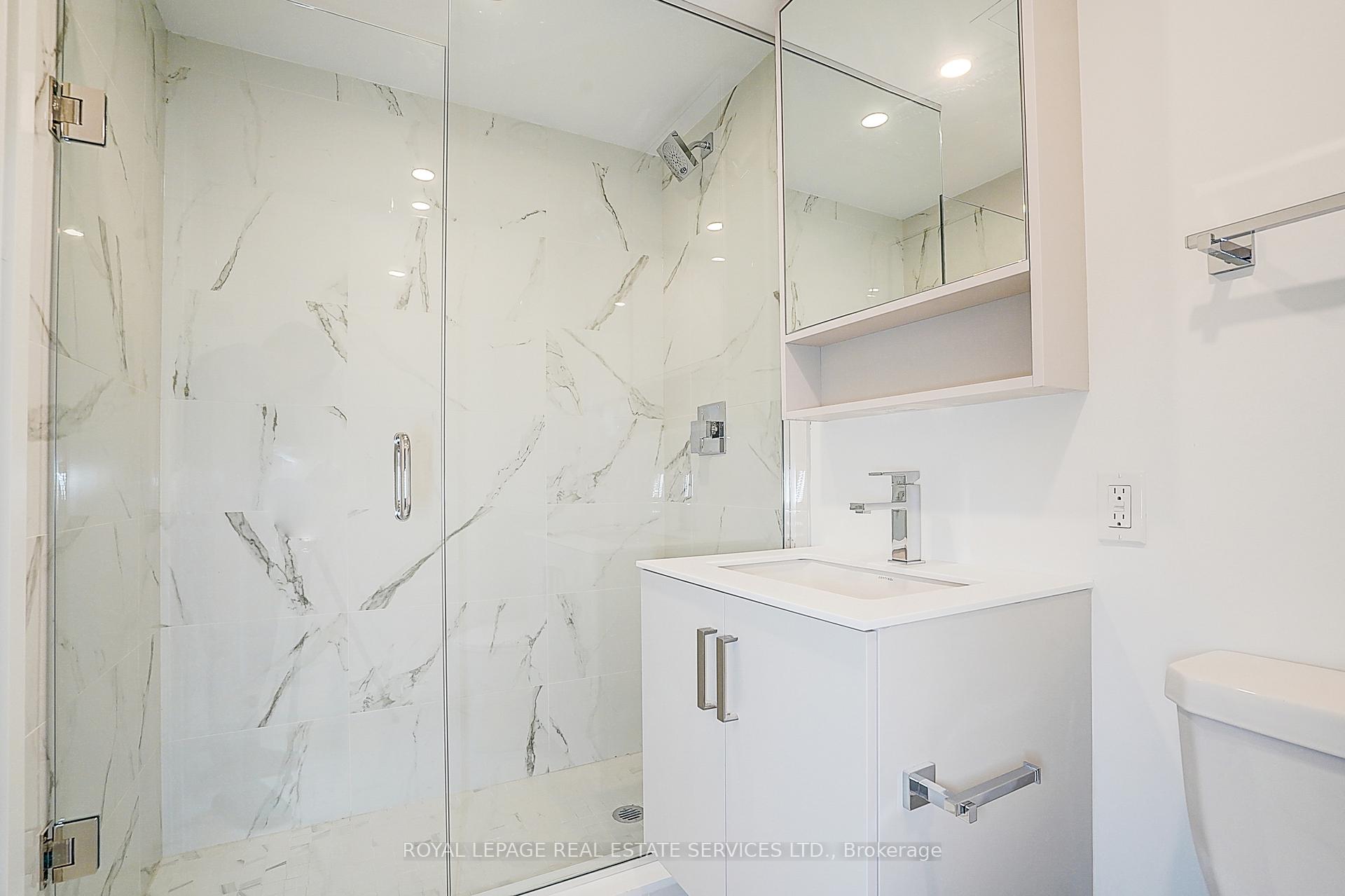 88 Queen Street E 3508