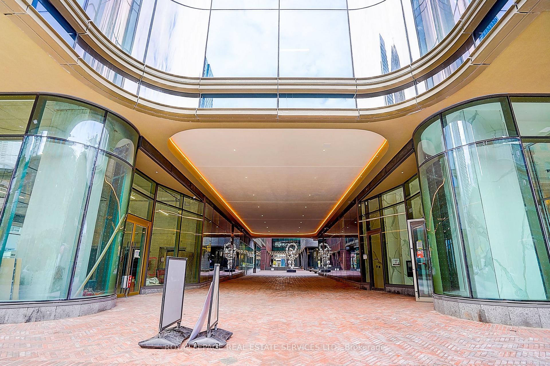 88 Queen Street E 3508