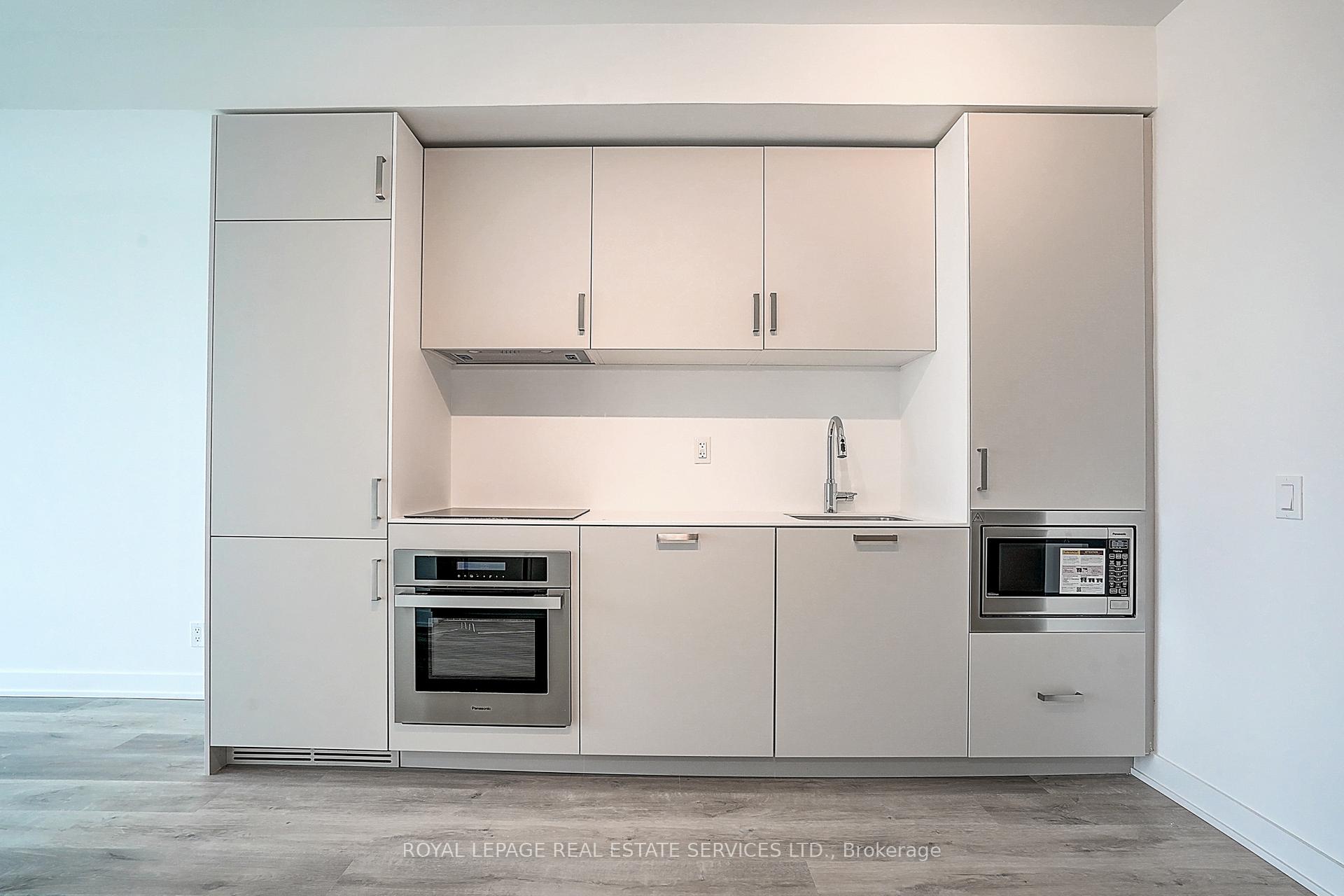 88 Queen Street E 3508