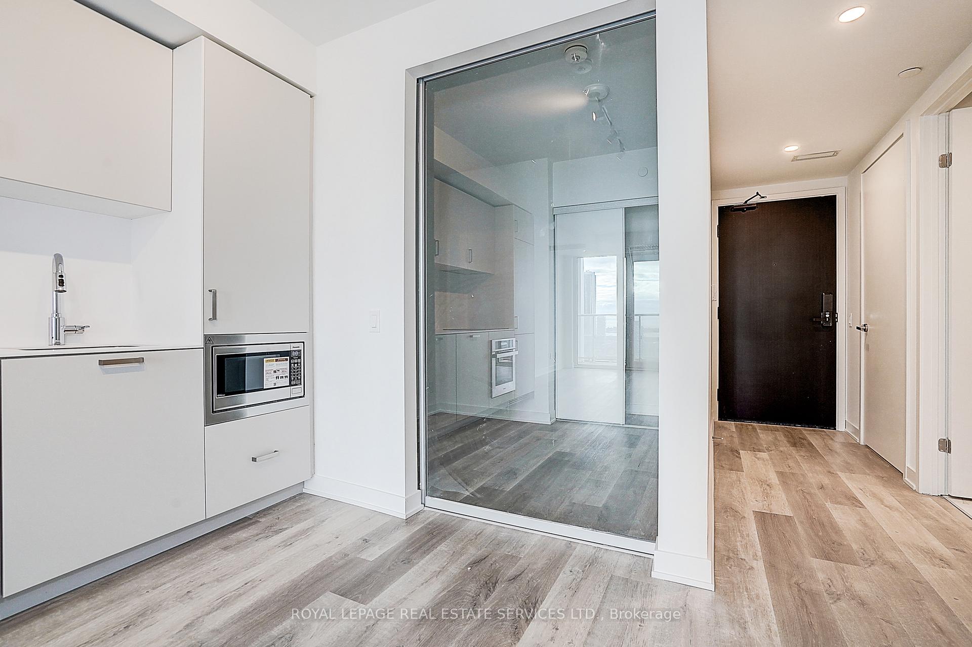 88 Queen Street E 3508