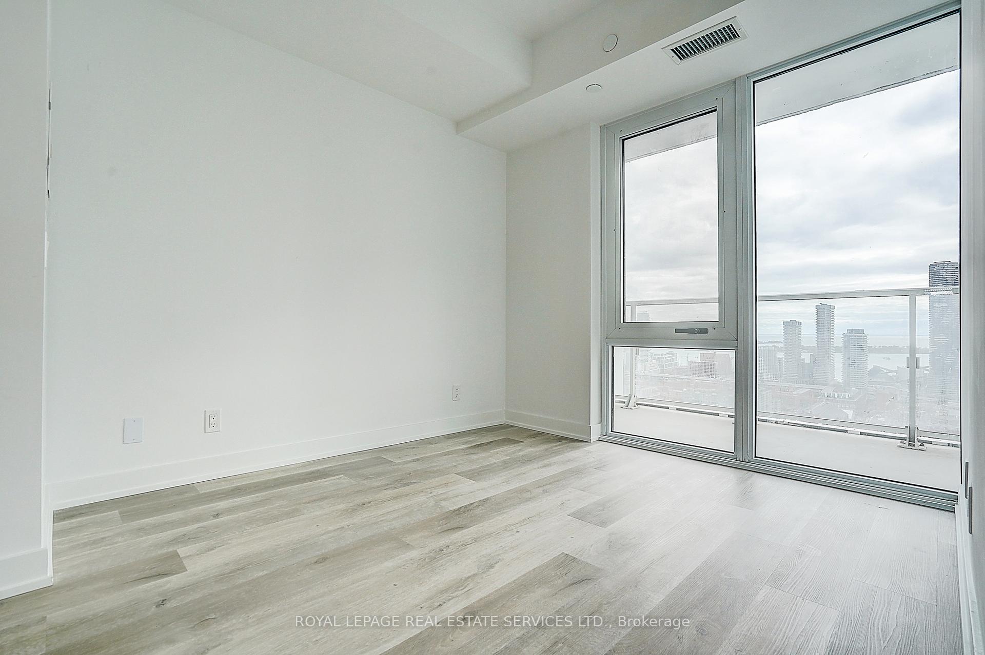 88 Queen Street E 3508