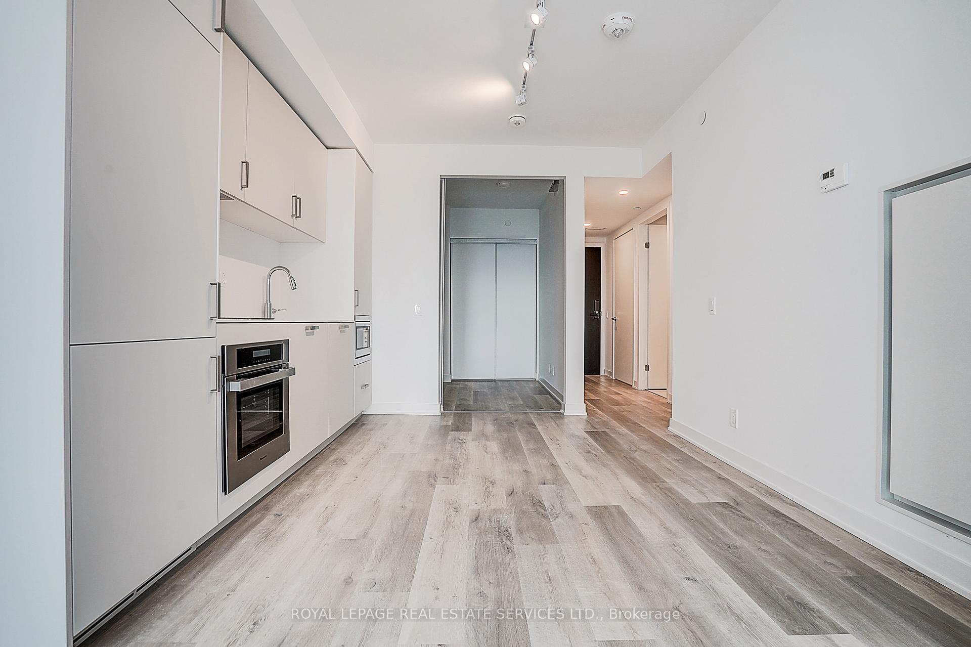 88 Queen Street E 3508