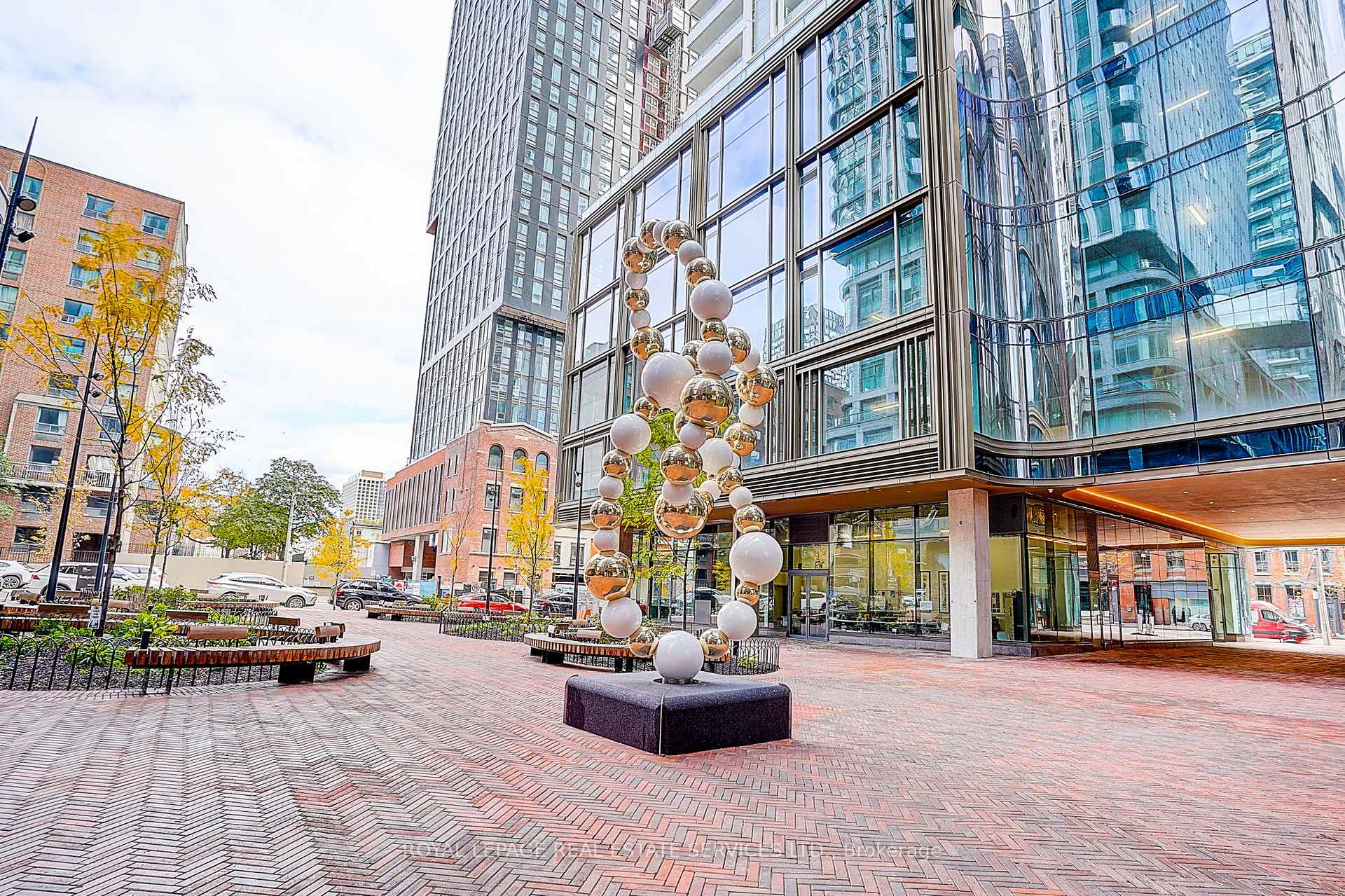 88 Queen Street E 3508