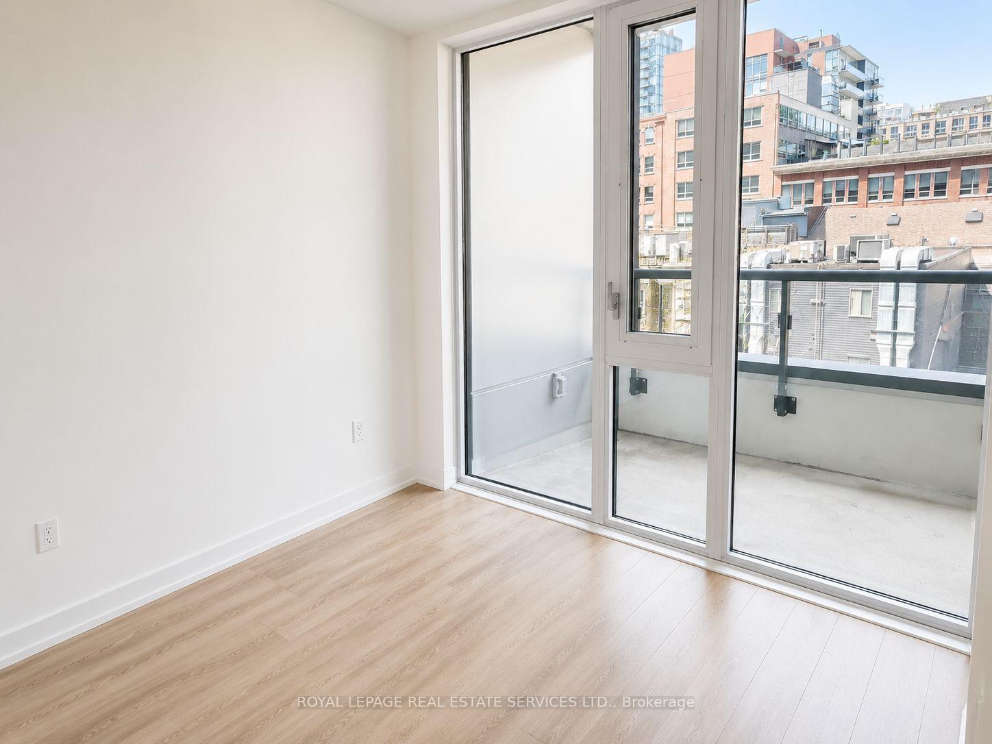 158 Front Street E 414