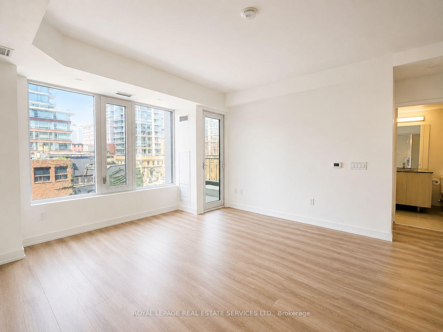 158 Front Street E 414