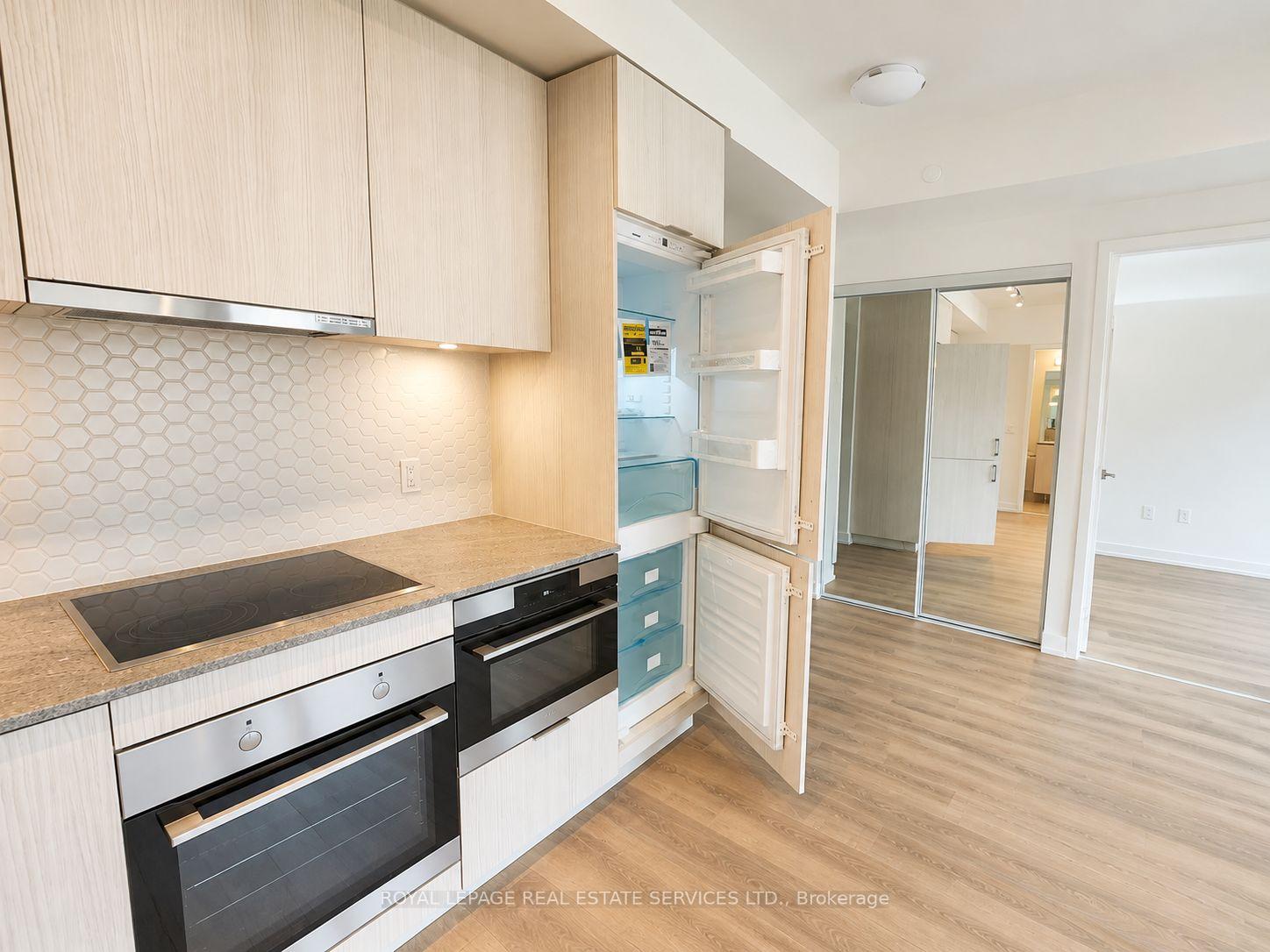158 Front Street E 414