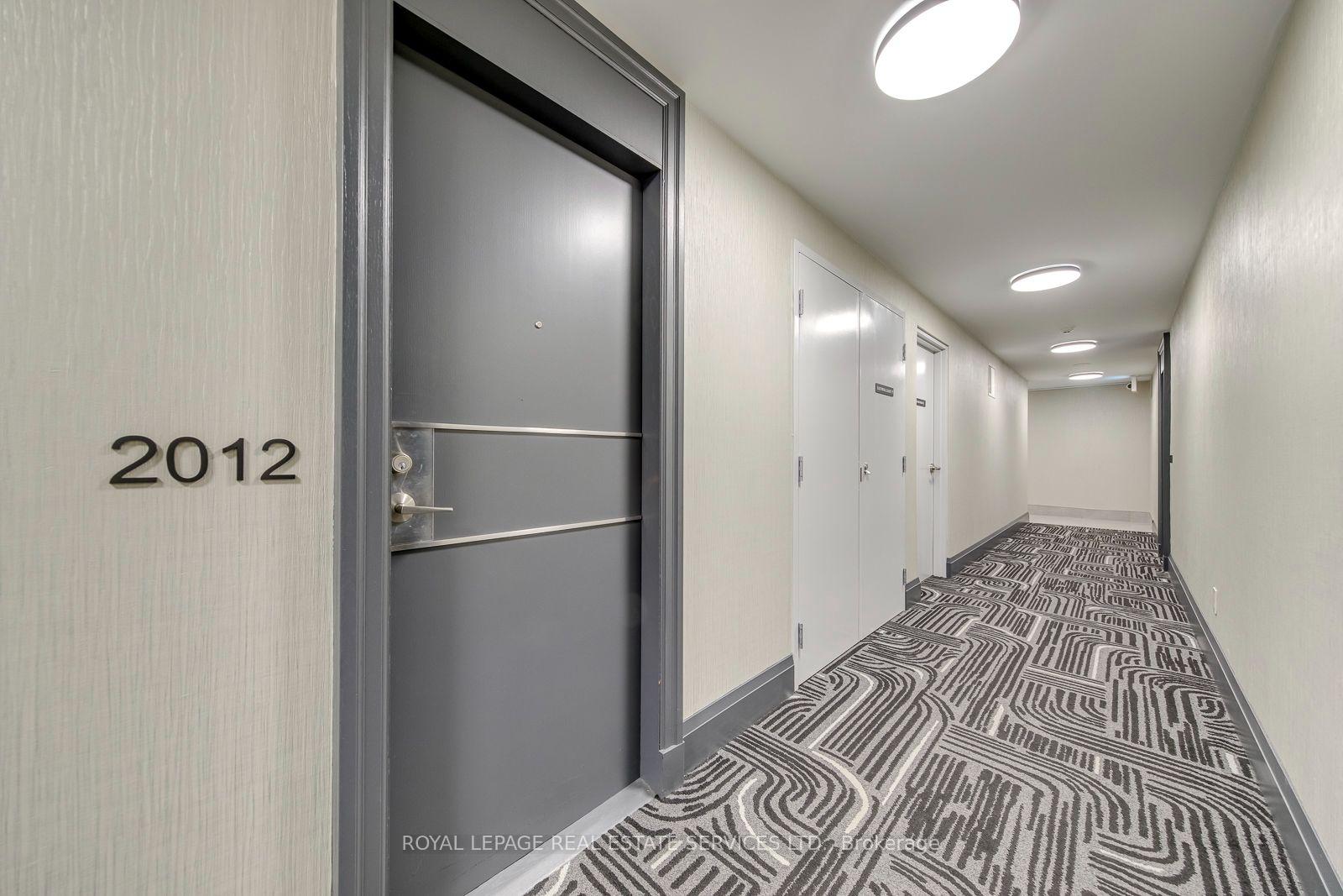 30 Grand Trunk Crescent 2012