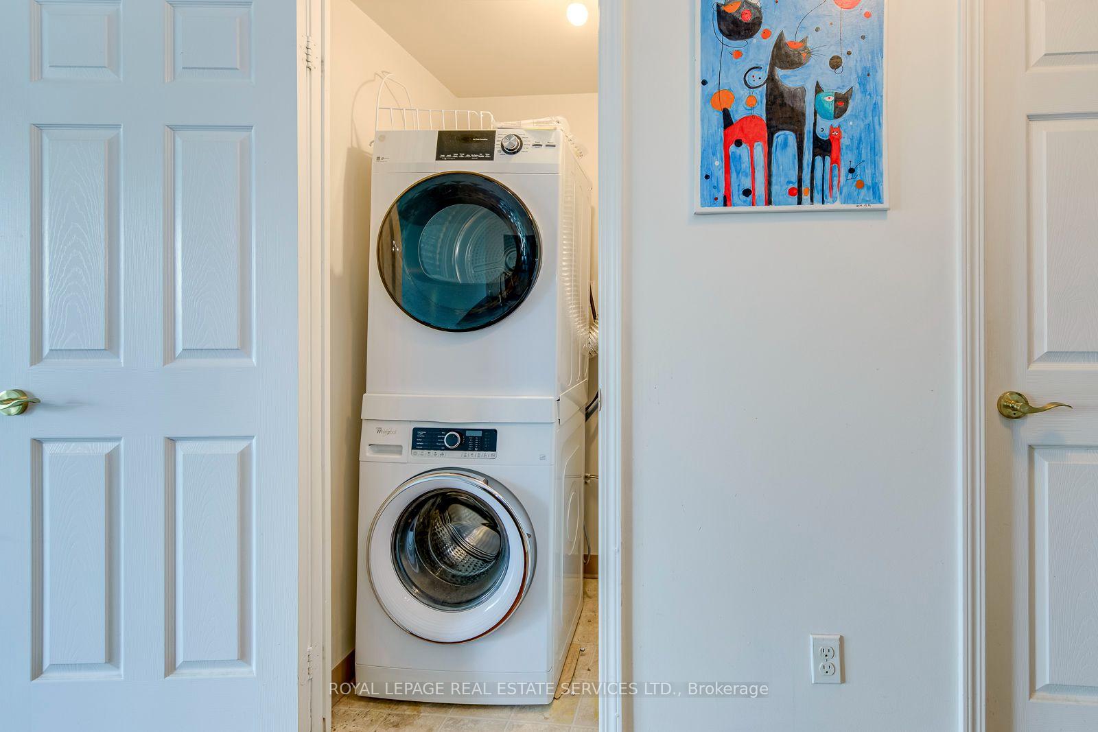 30 Grand Trunk Crescent 2012
